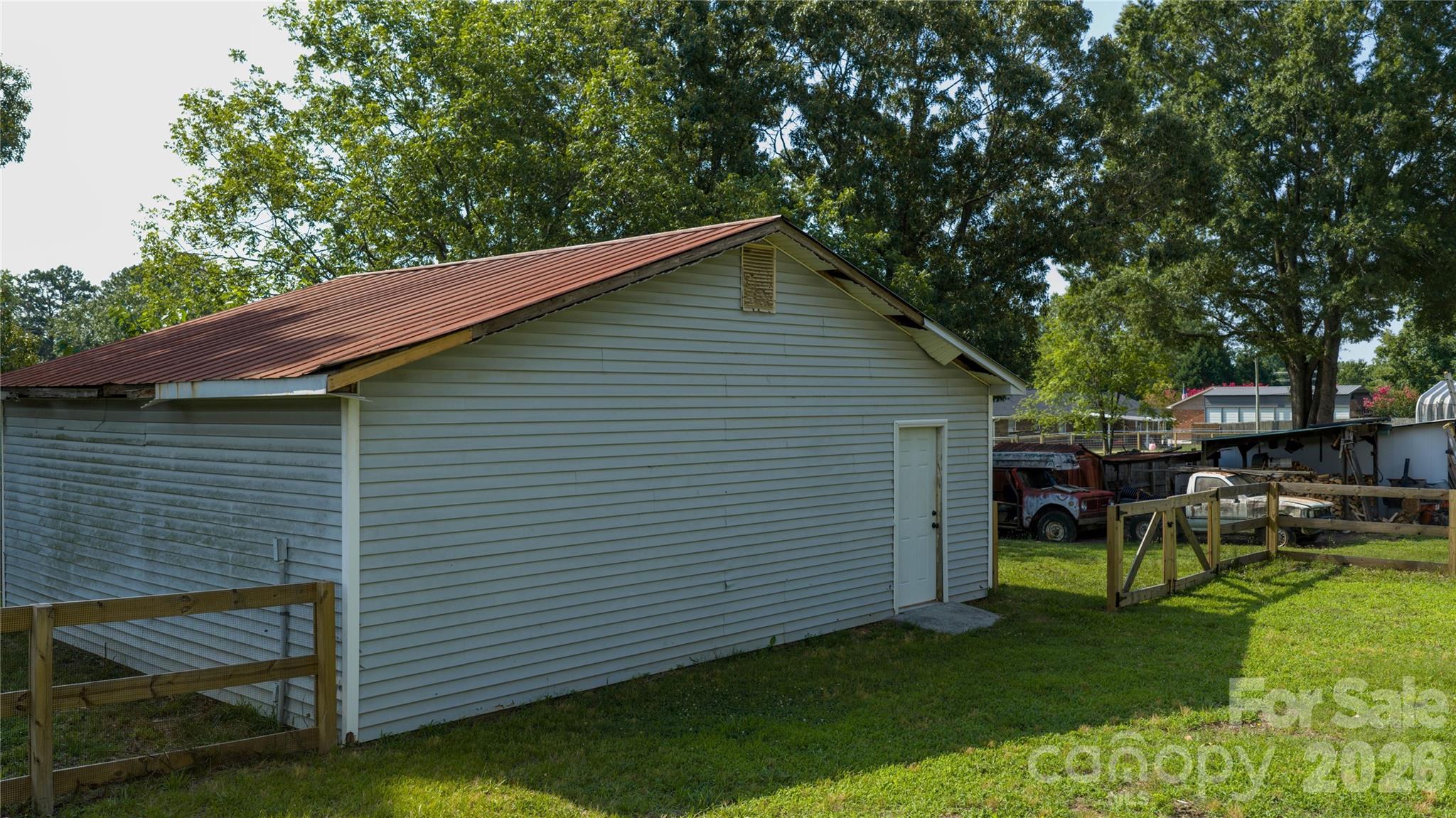 512 Florence Avenue Property Photo 34