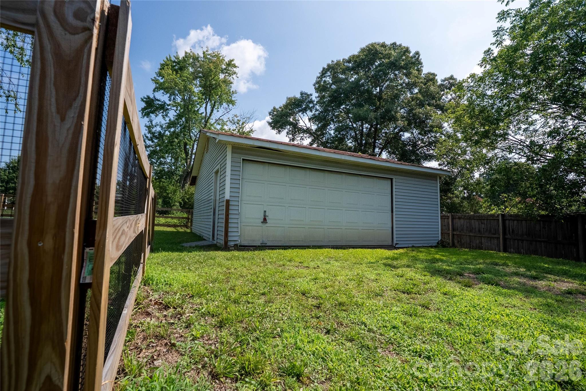 512 Florence Avenue Property Photo 37
