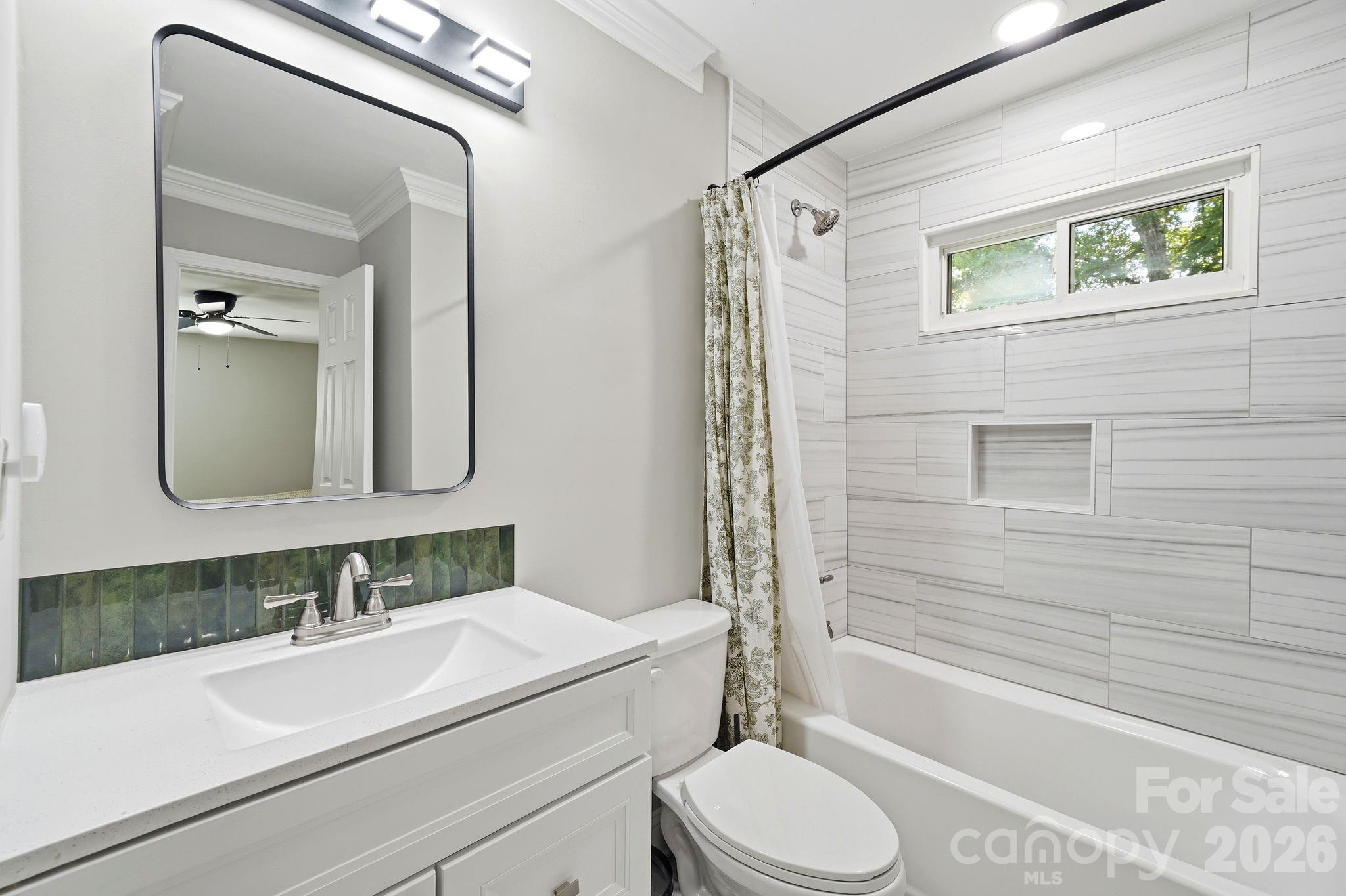 7552 Idlewild Road Property Photo 8