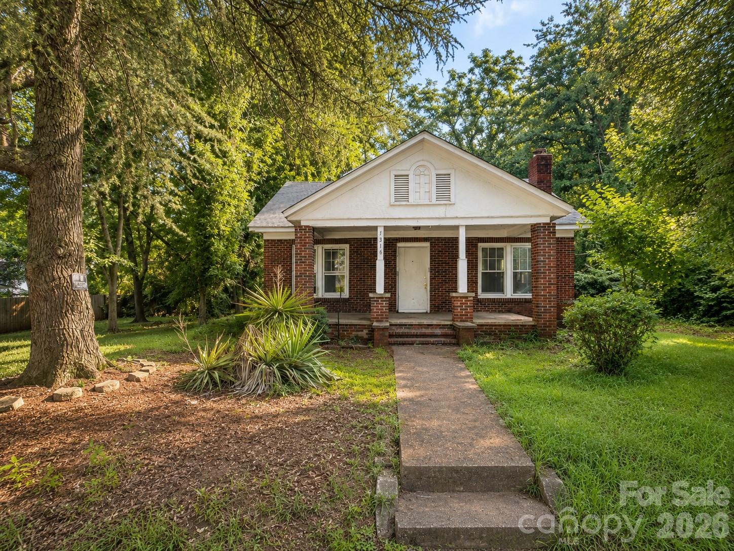 1316 E 35th Street Property Photo 1