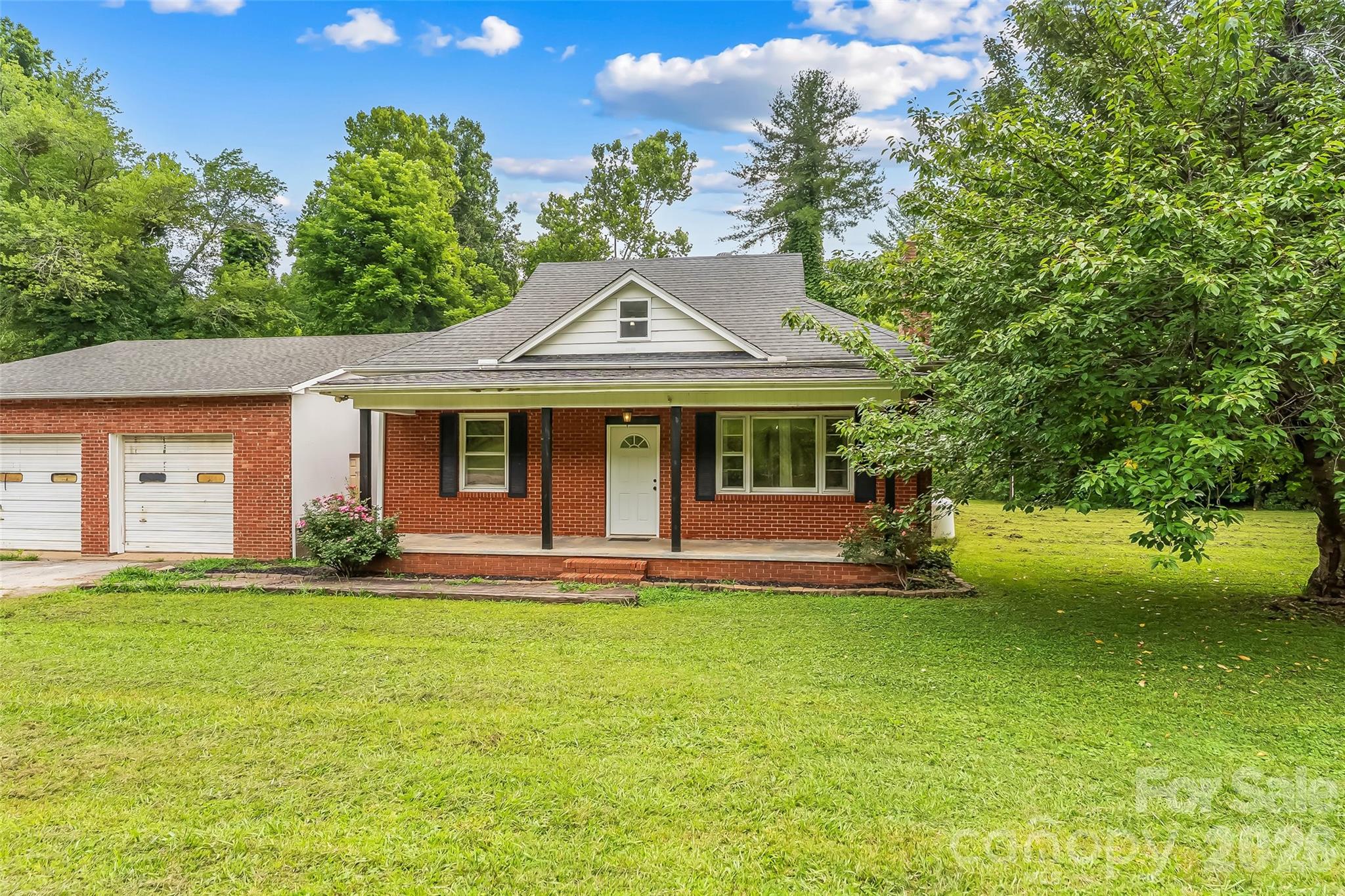 194 Virginia Drive Property Photo 1