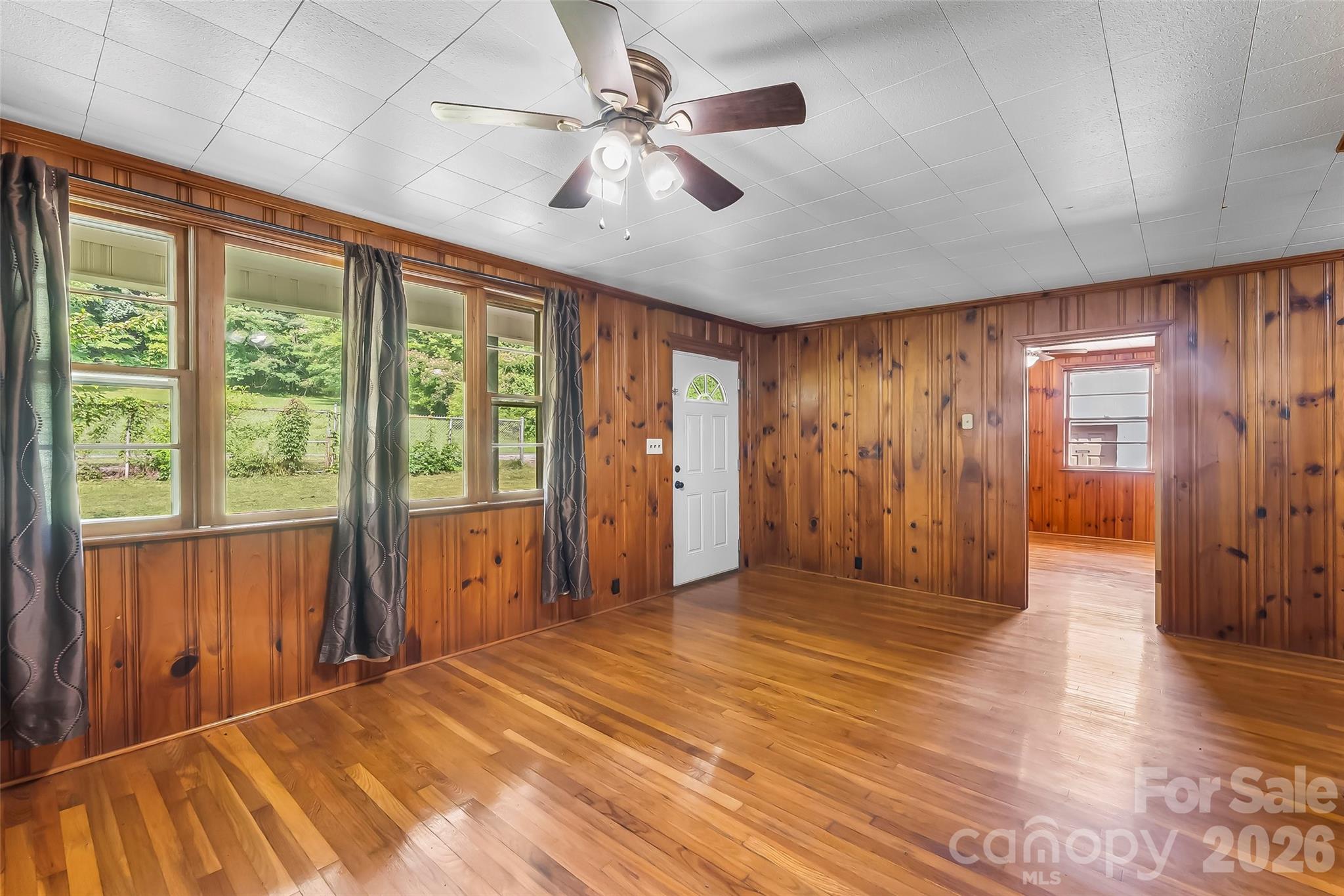 194 Virginia Drive Property Photo 2