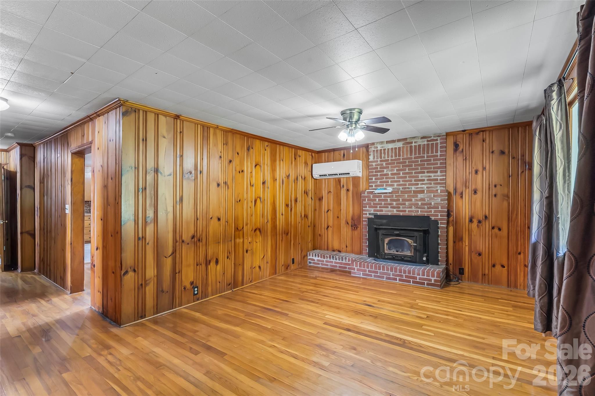 194 Virginia Drive Property Photo 3