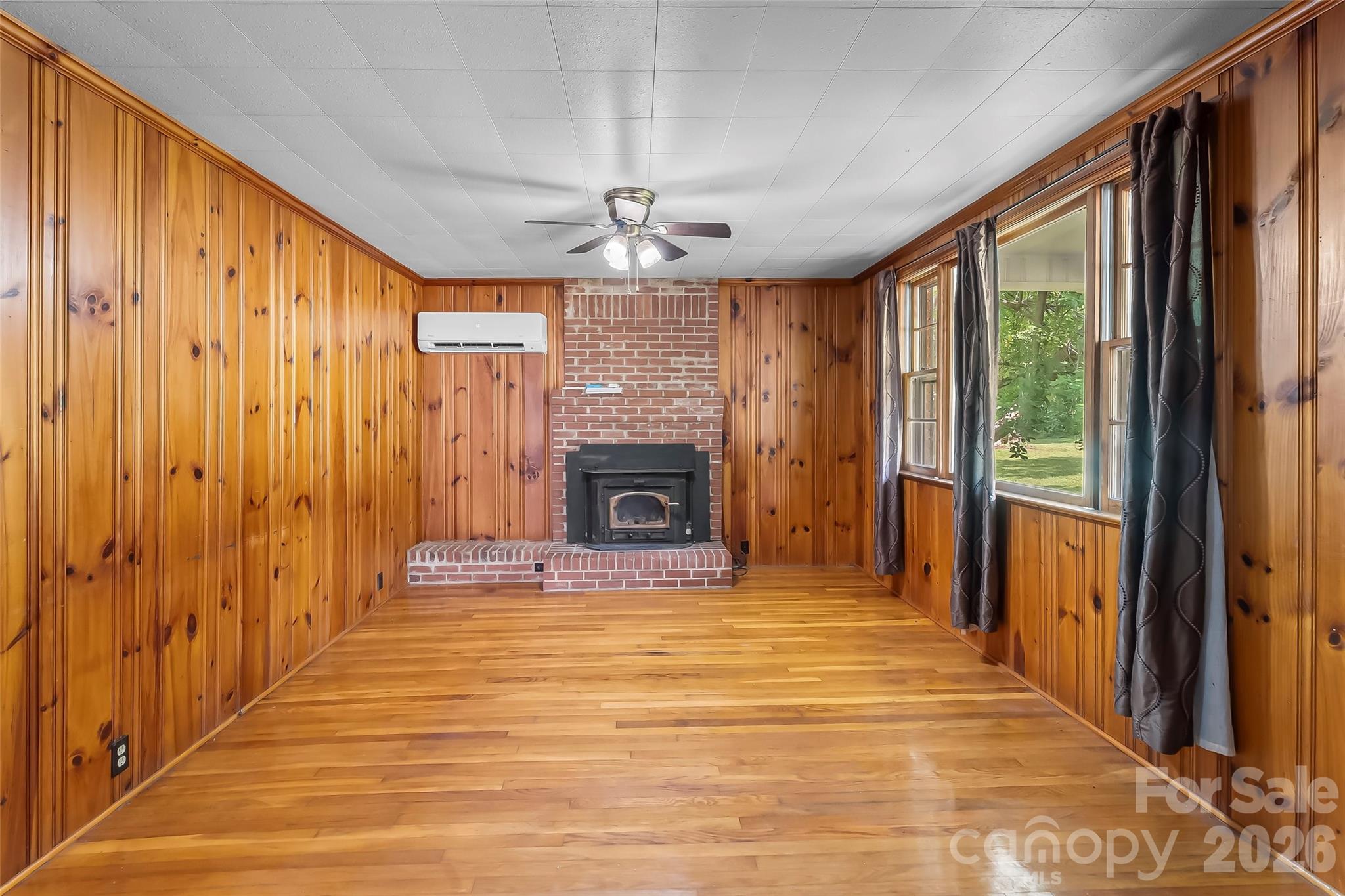 194 Virginia Drive Property Photo 4