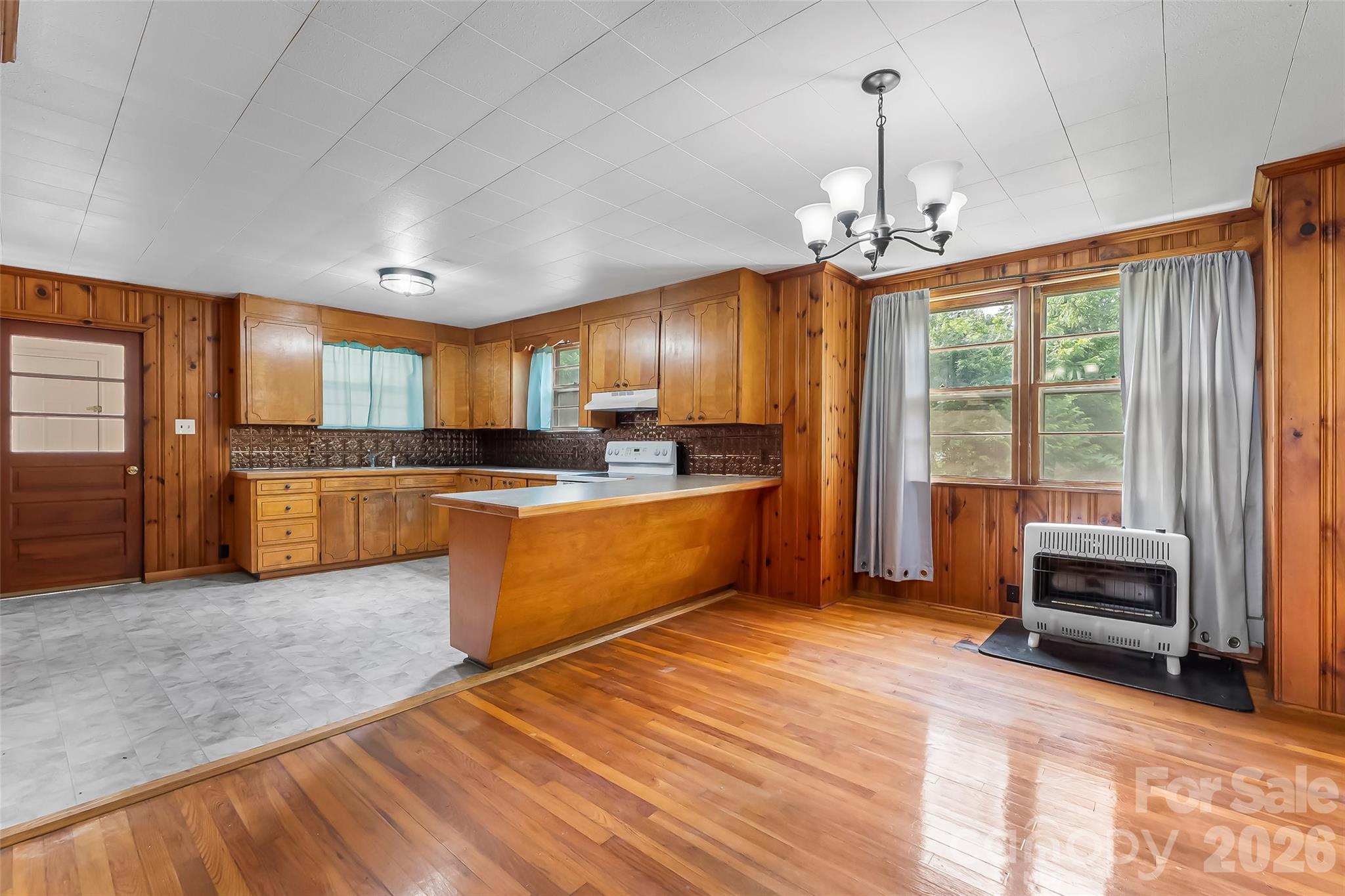 194 Virginia Drive Property Photo 6