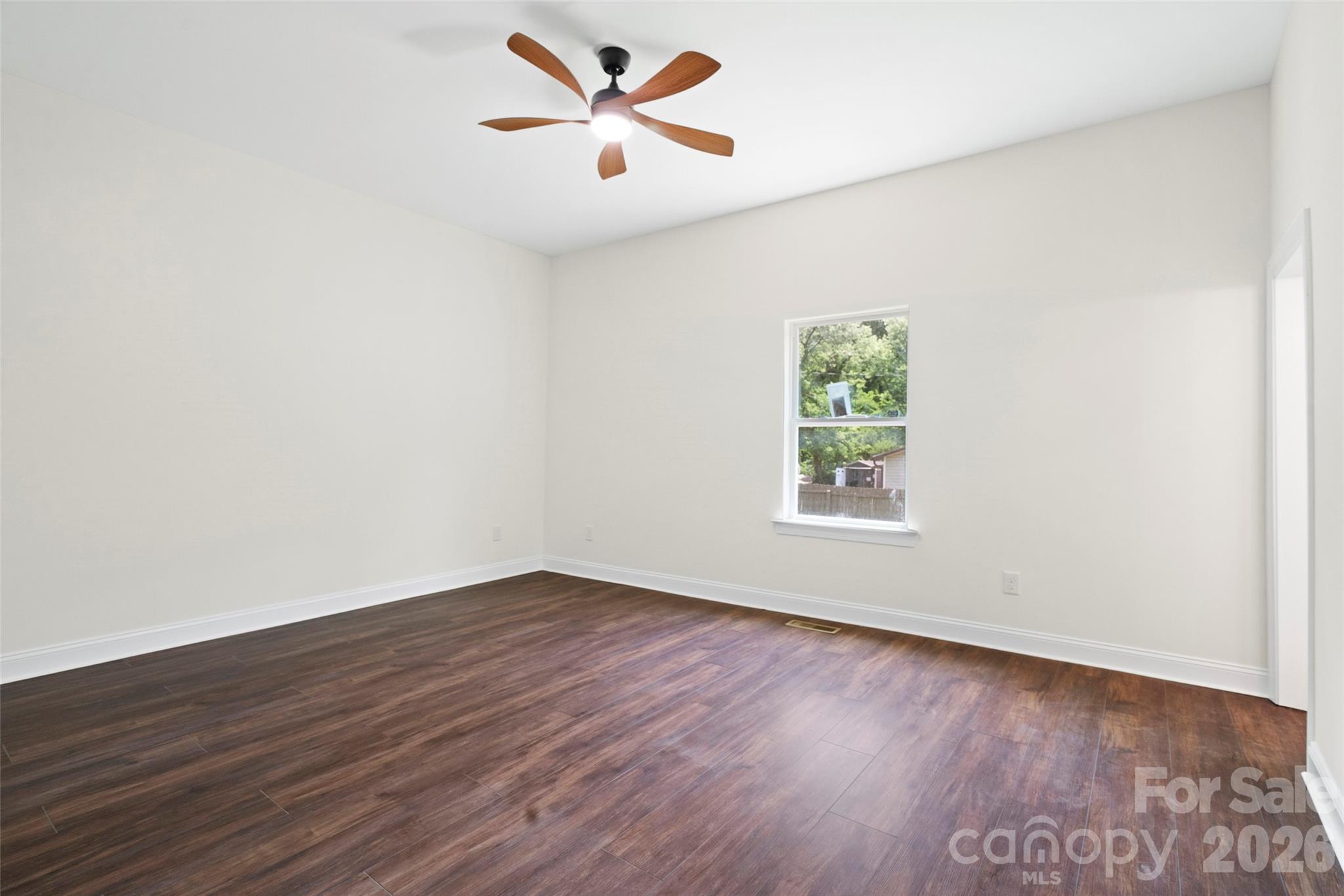 1820 N Hewitt Avenue Property Photo 15