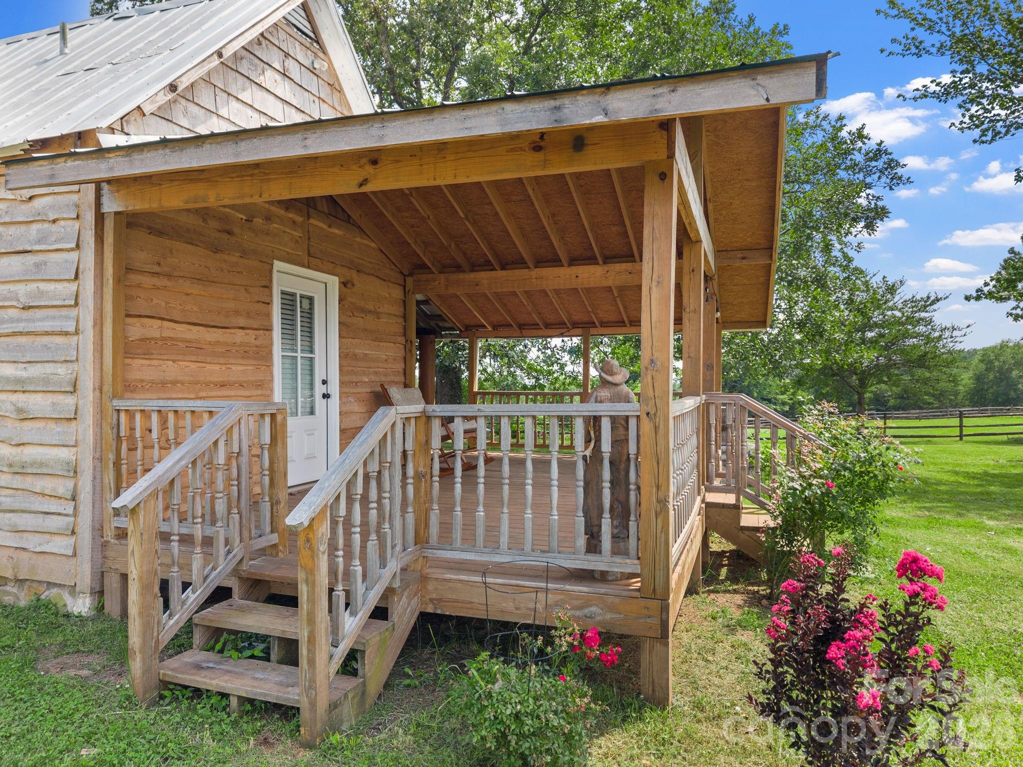 232 Blue Mountain Lane Property Photo 4