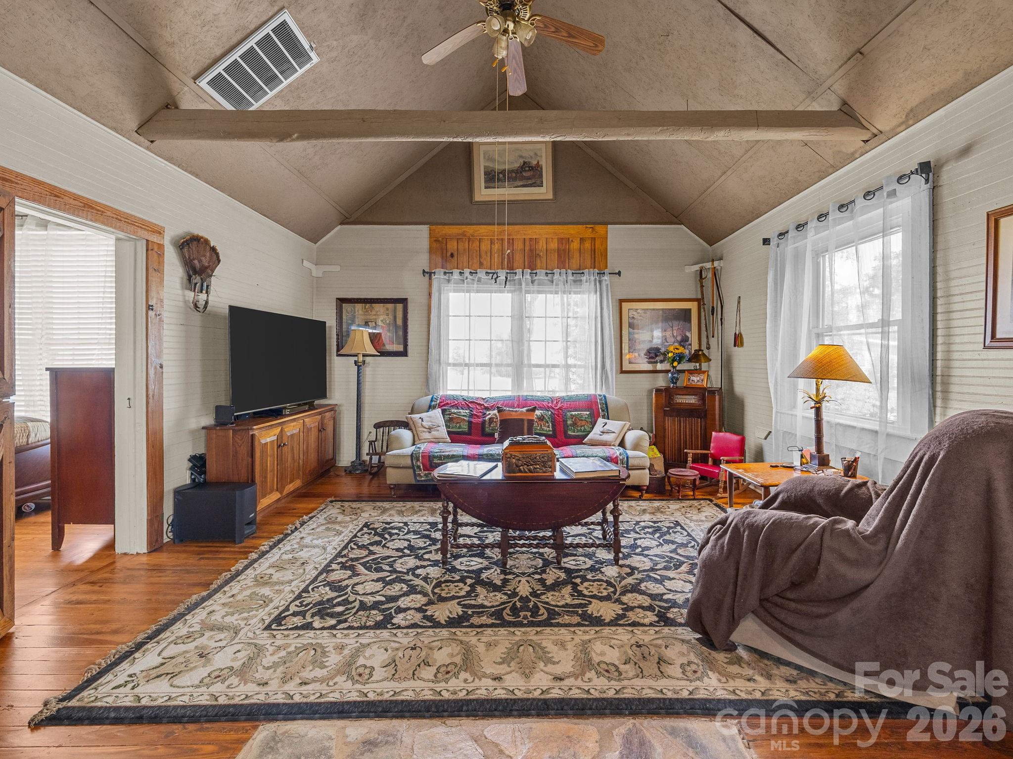 232 Blue Mountain Lane Property Photo 6