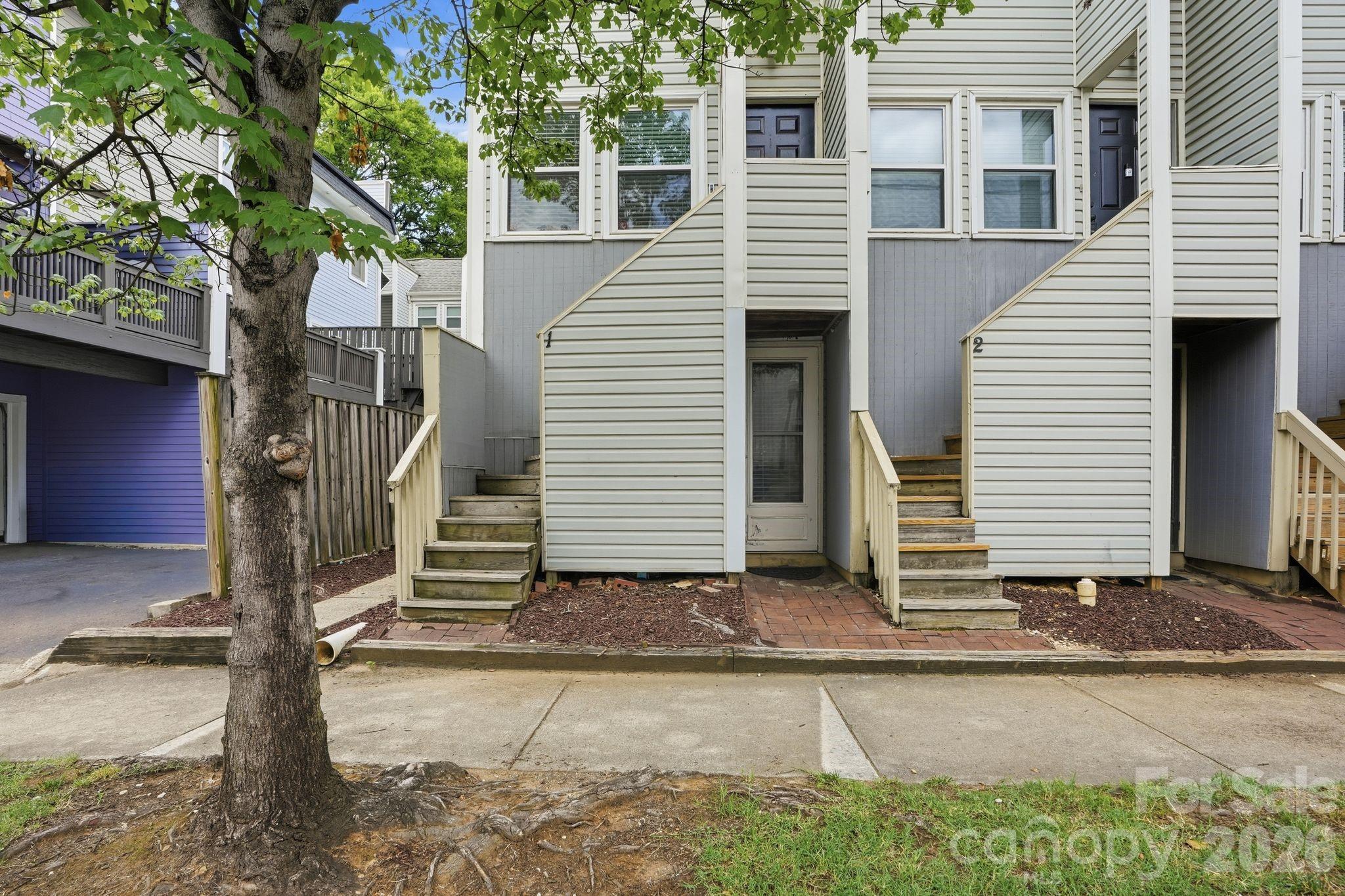 721 N Poplar Street 1 Property Photo 22