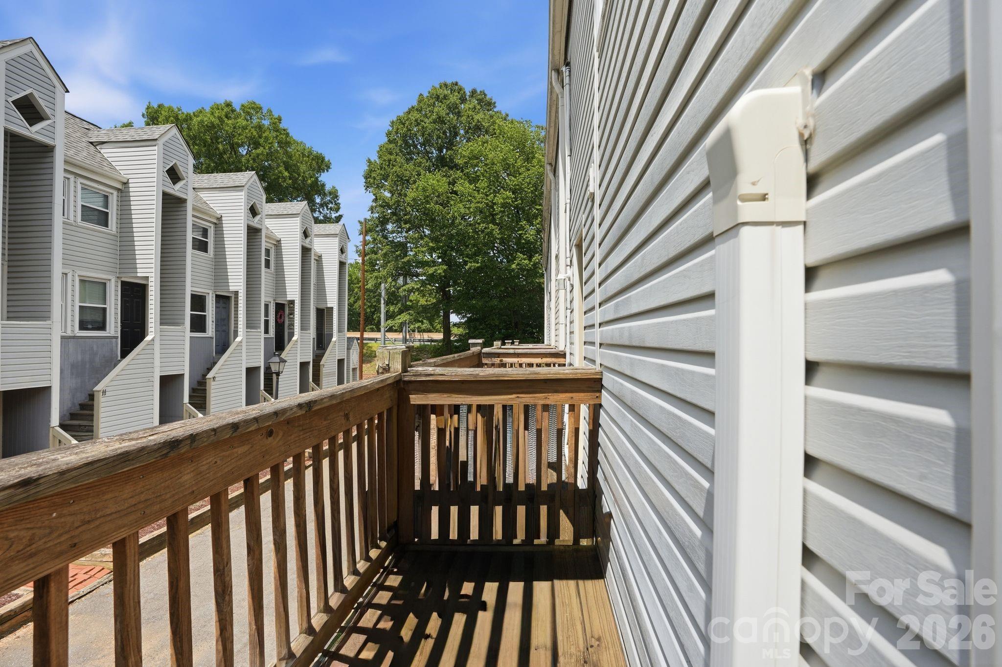 721 N Poplar Street 1 Property Photo 23