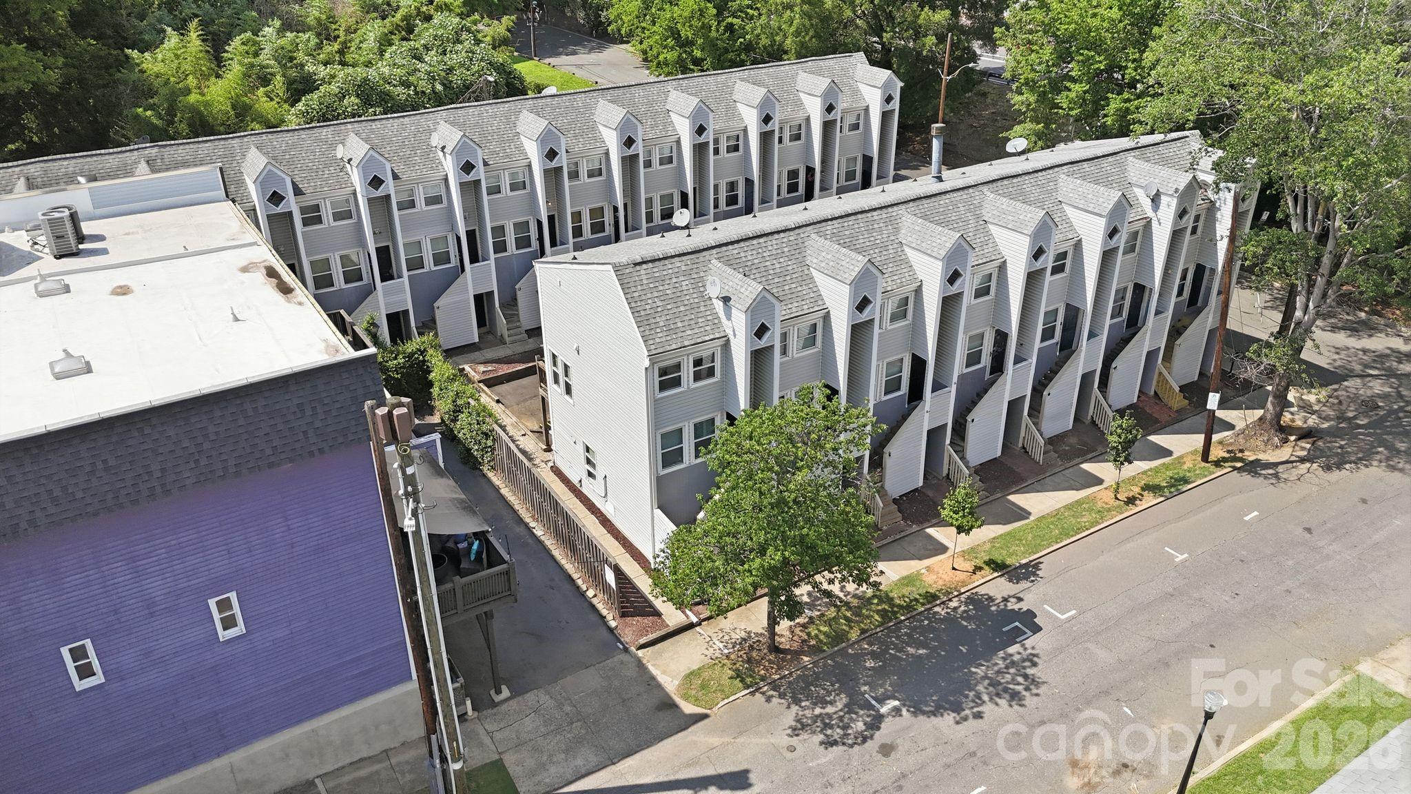 721 N Poplar Street 1 Property Photo 25