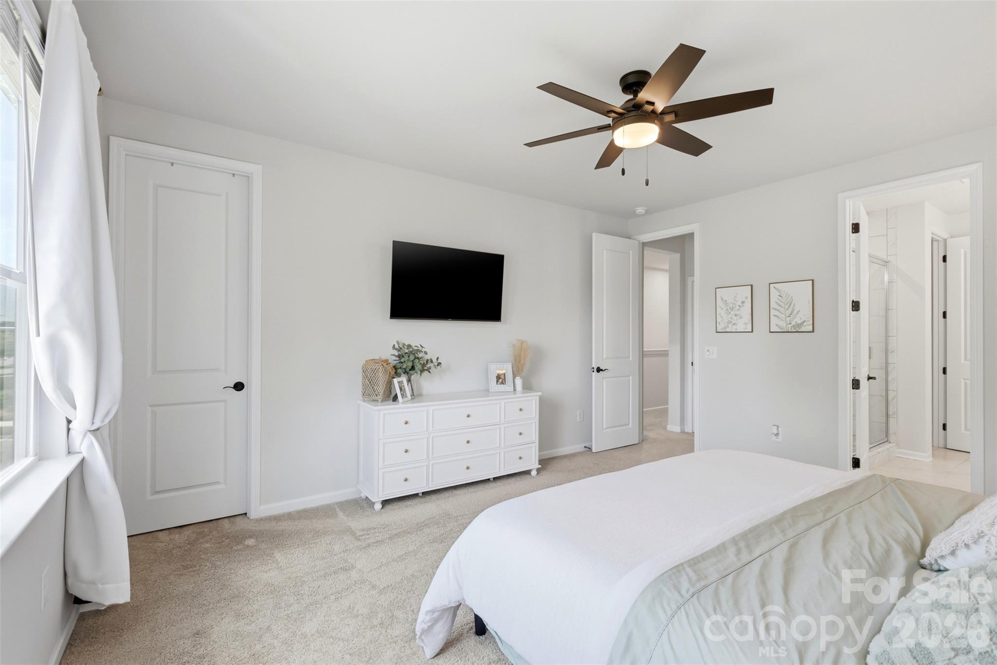 2037 Howell Creek Way Property Photo 21