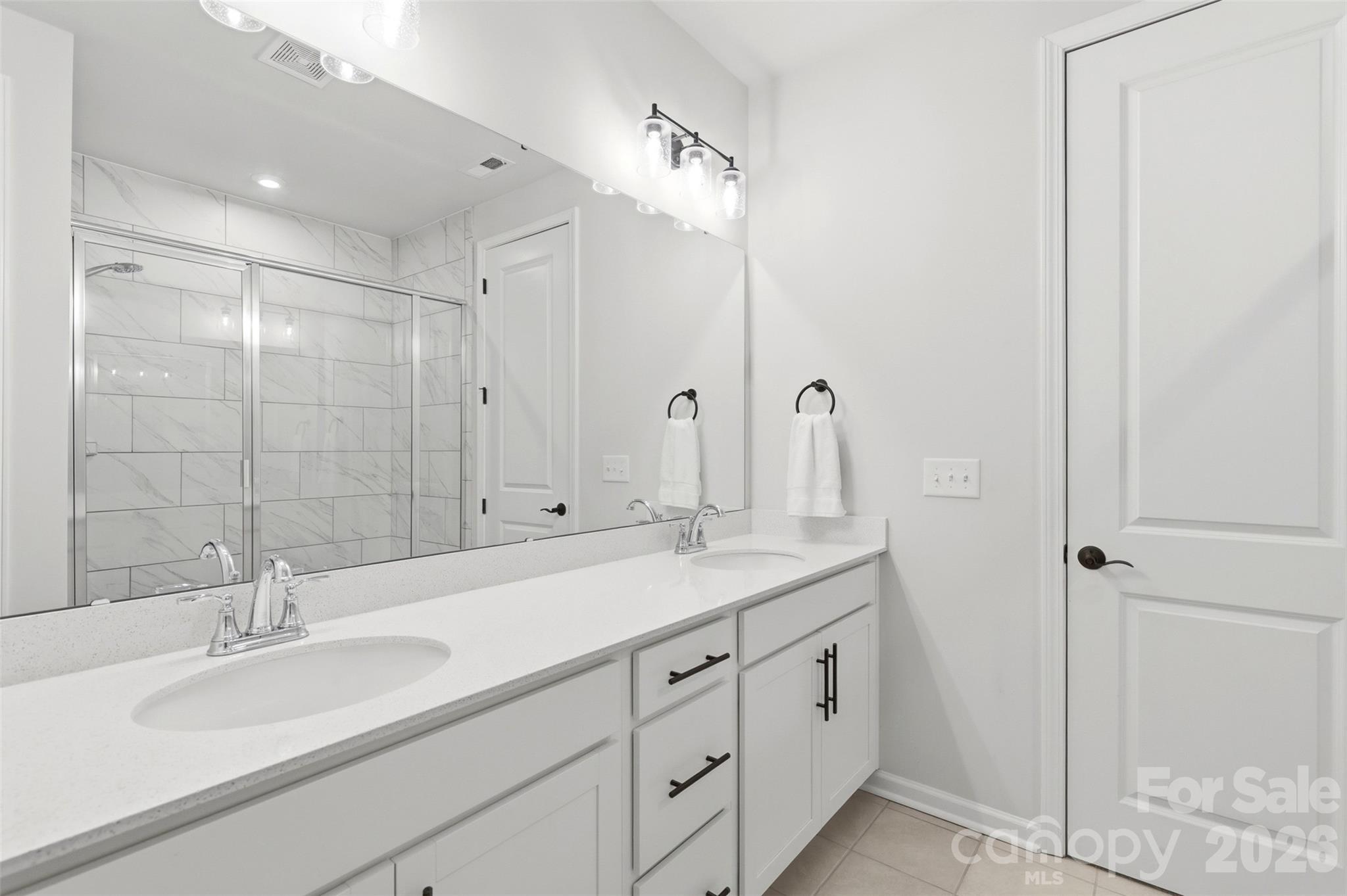 2037 Howell Creek Way Property Photo 25