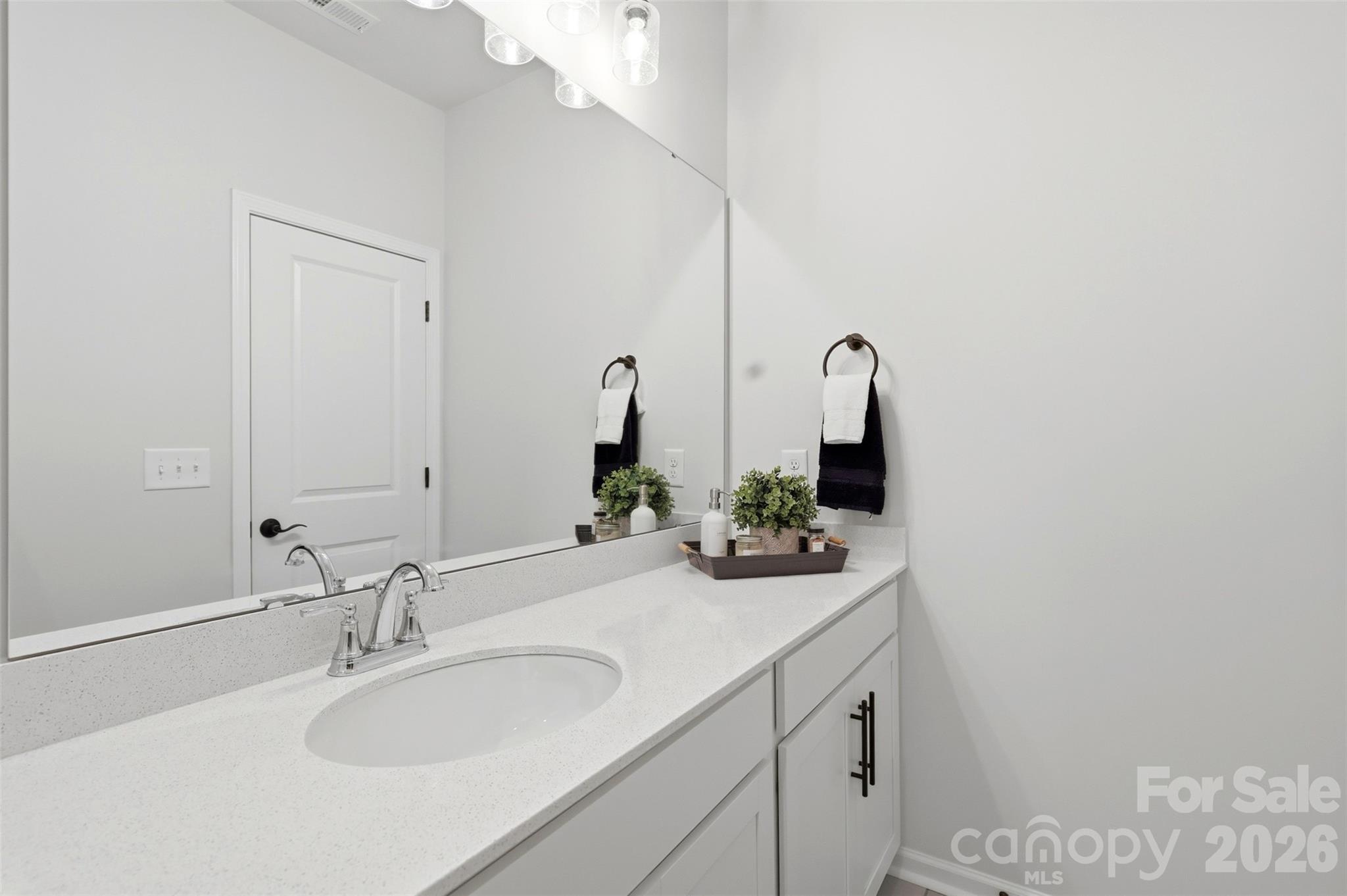 2037 Howell Creek Way Property Photo 31