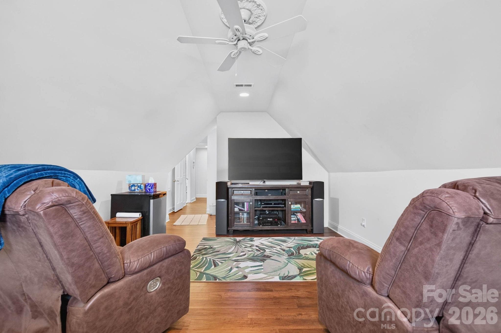 504 Sea Vista Lane 139 Property Photo 27