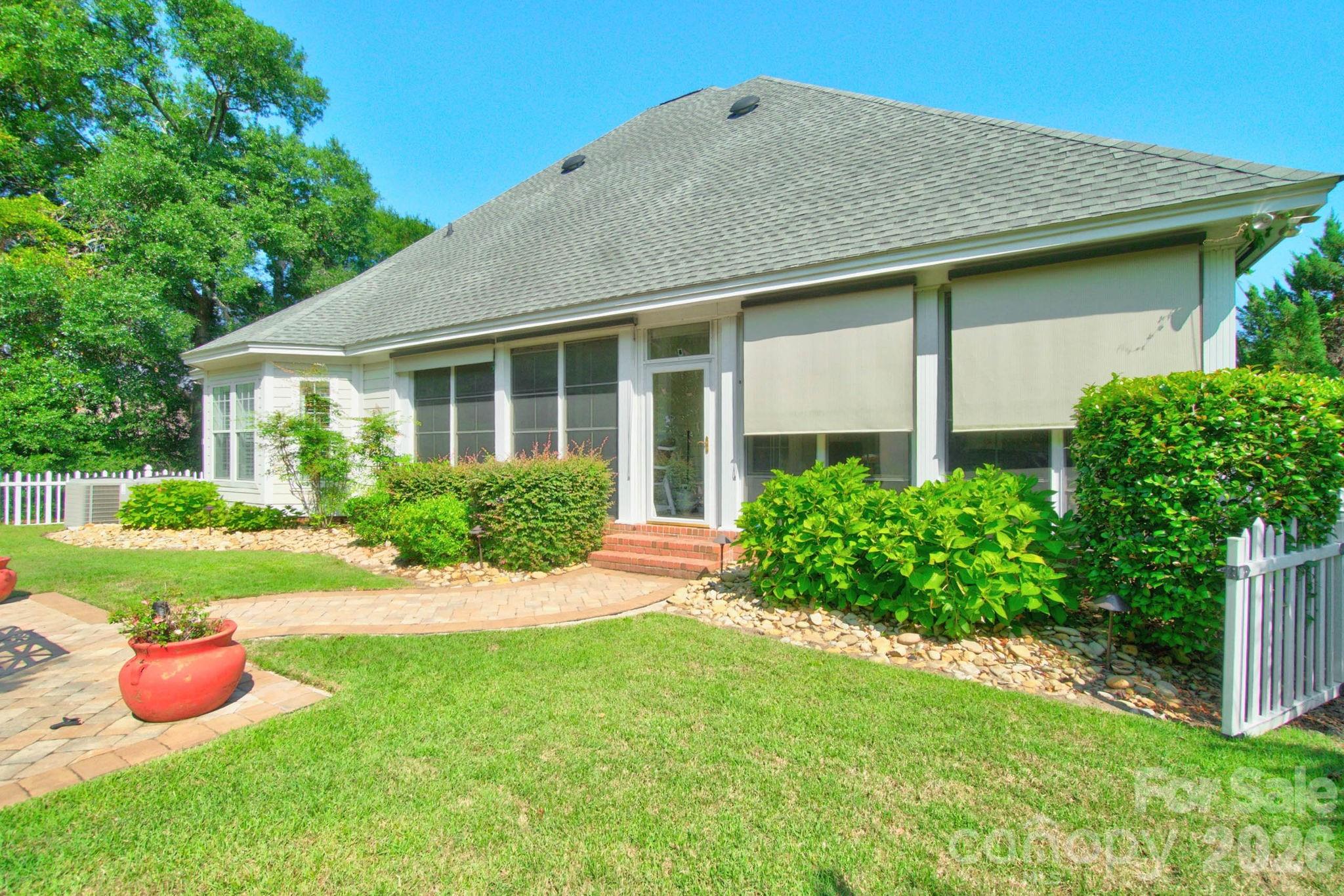 504 Sea Vista Lane 139 Property Photo 34