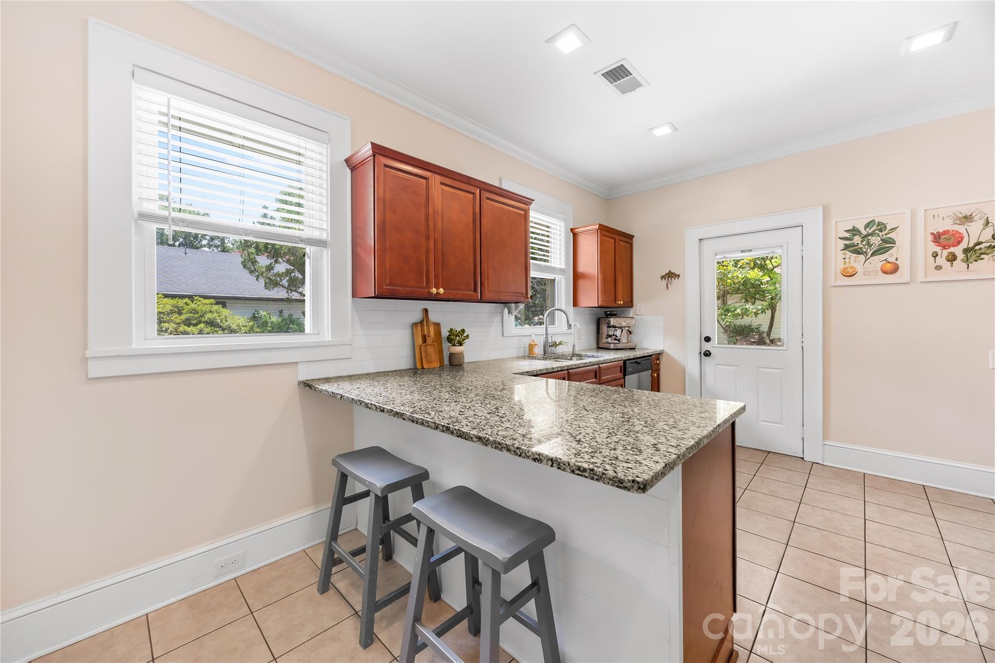 218 Winburn Street Property Photo 12