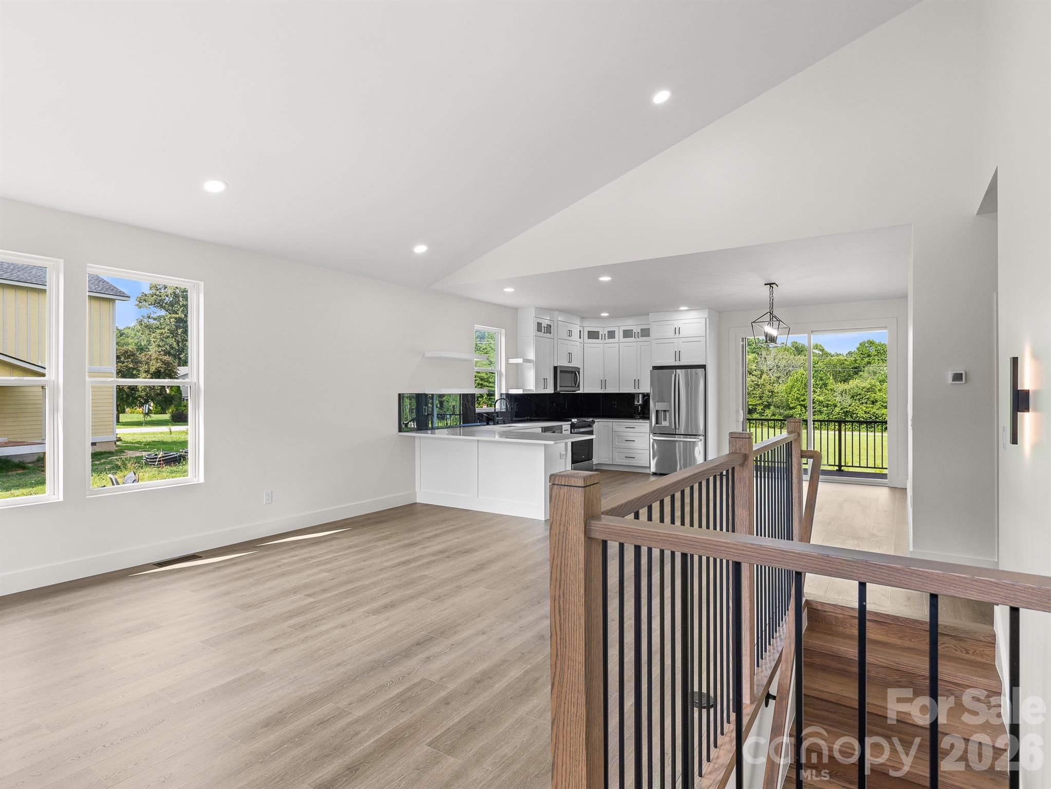 27 Klimovych Road Property Photo 6