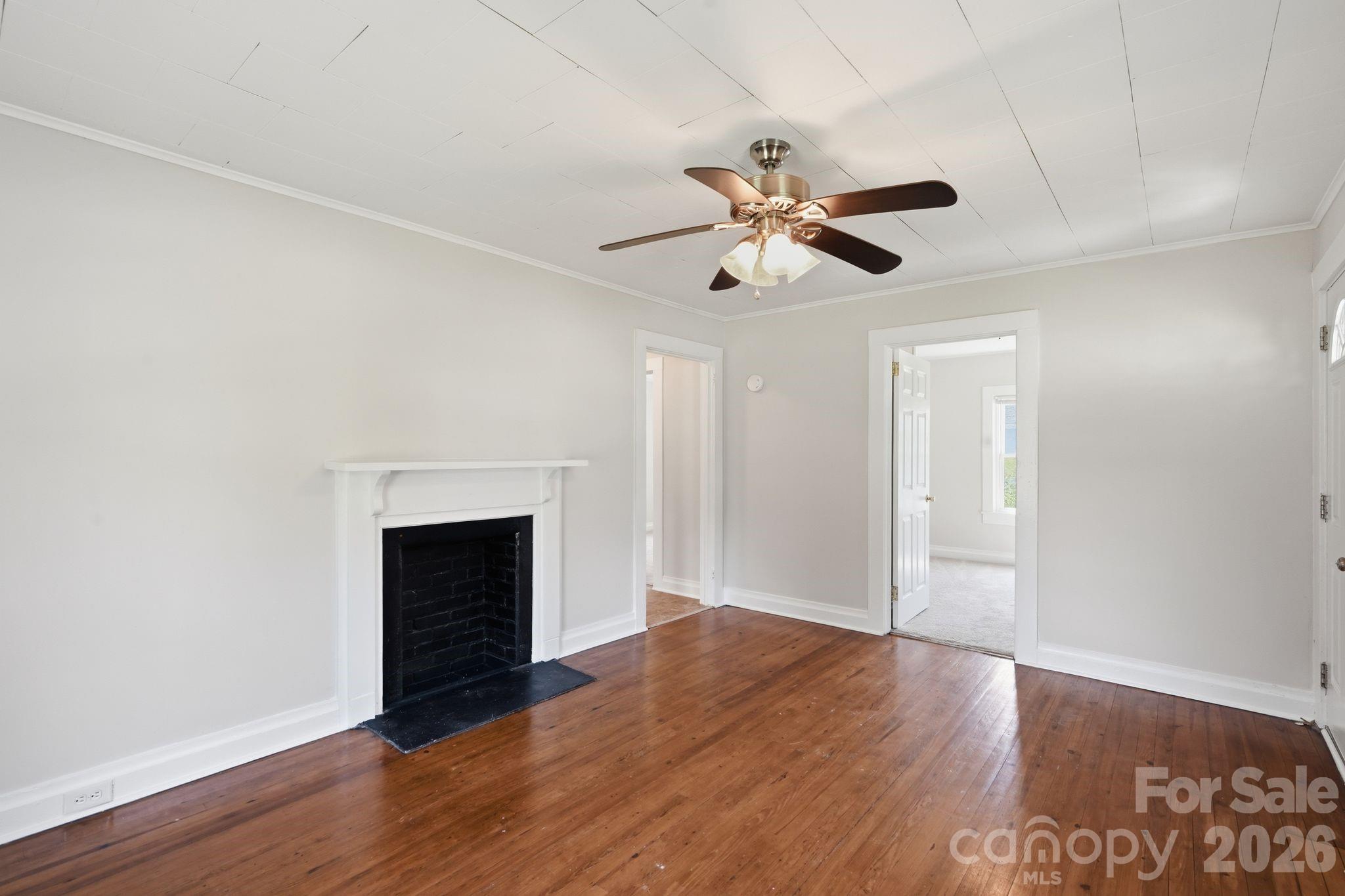 307 Clay Street Property Photo 6