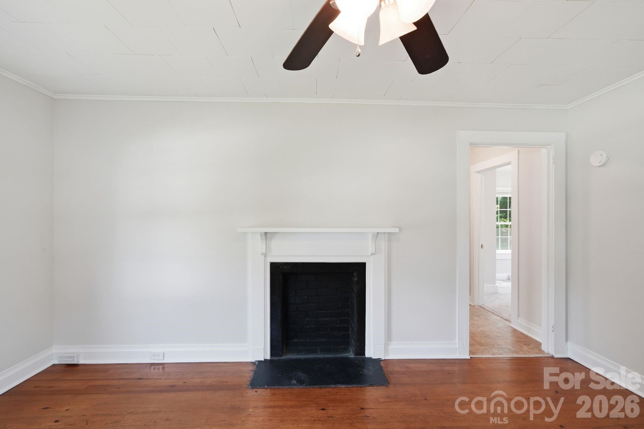 307 Clay Street Property Photo 7