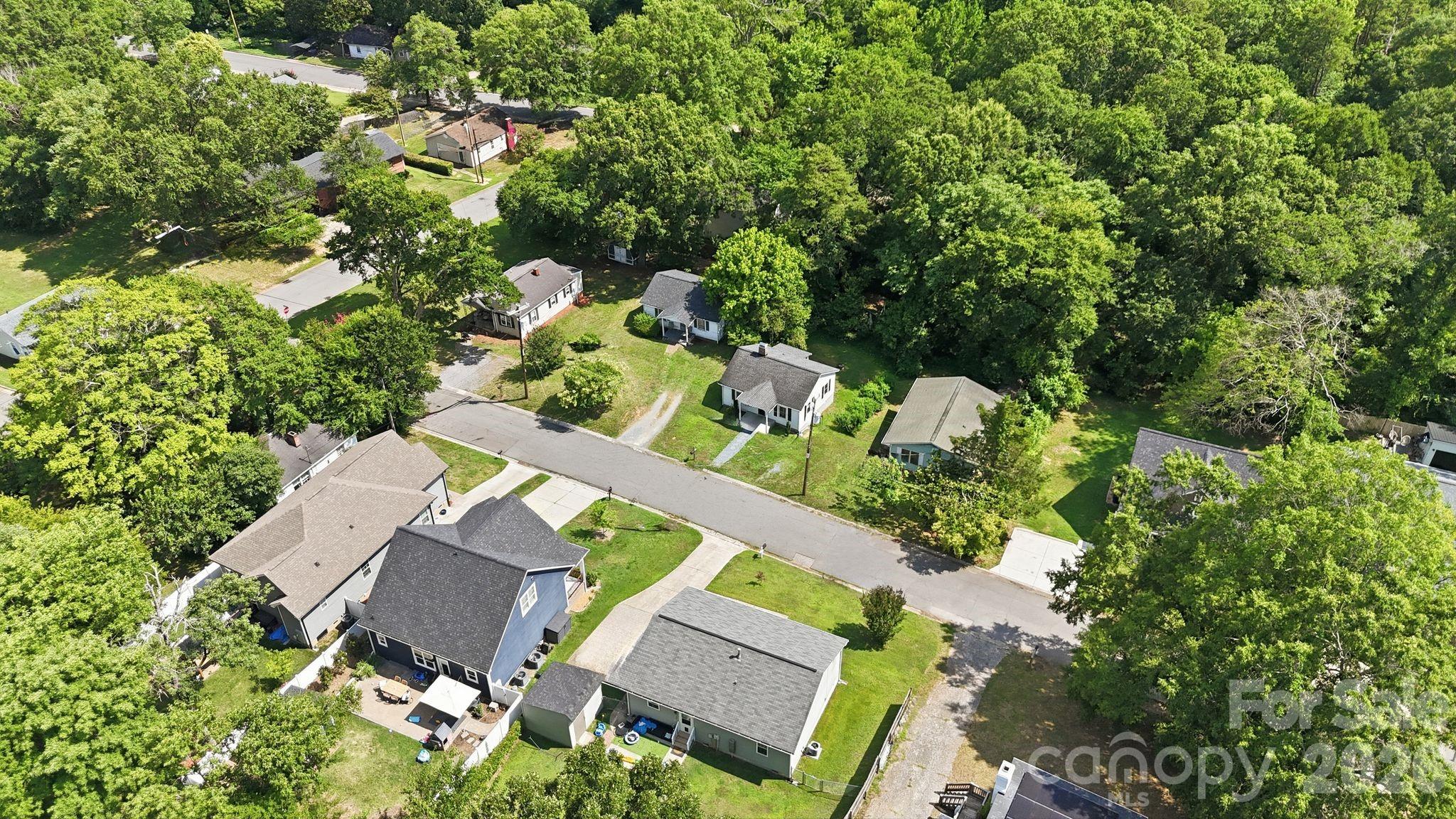 307 Clay Street Property Photo 21