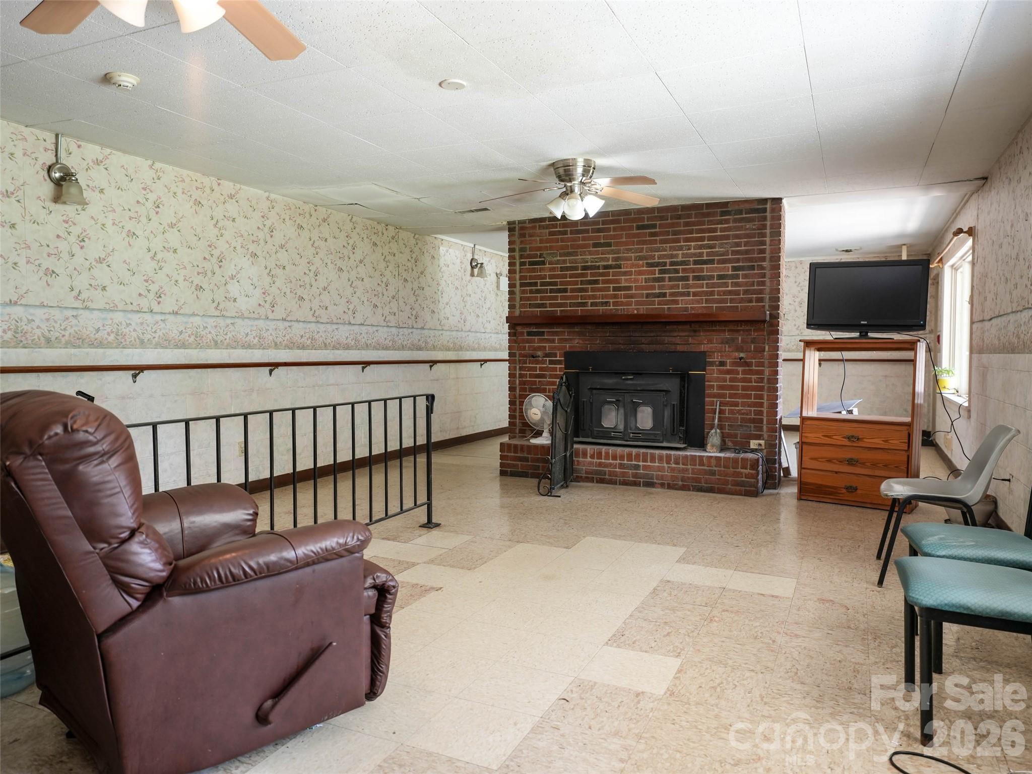84 Chestnut Park Drive Property Photo 5