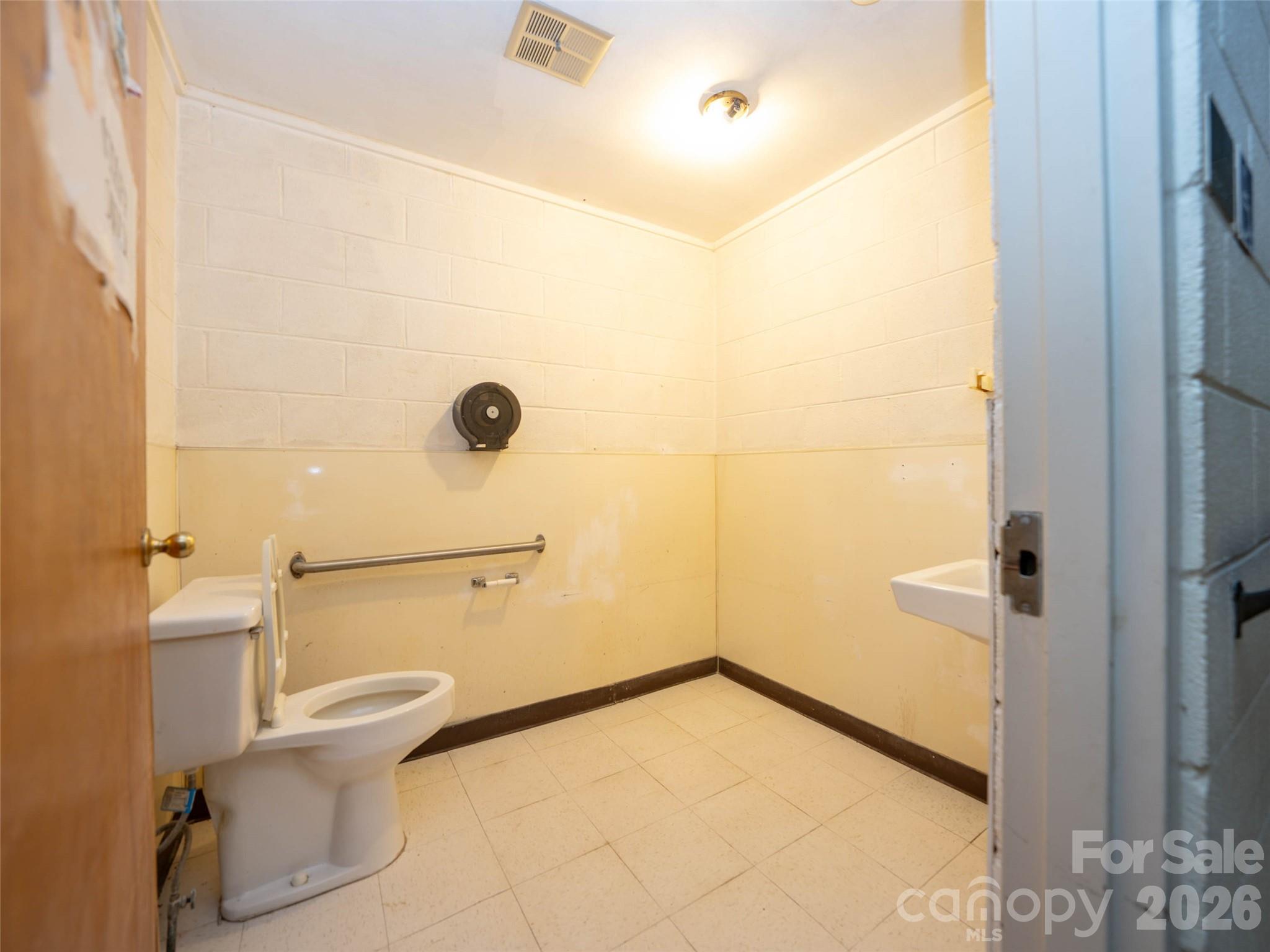 84 Chestnut Park Drive Property Photo 14