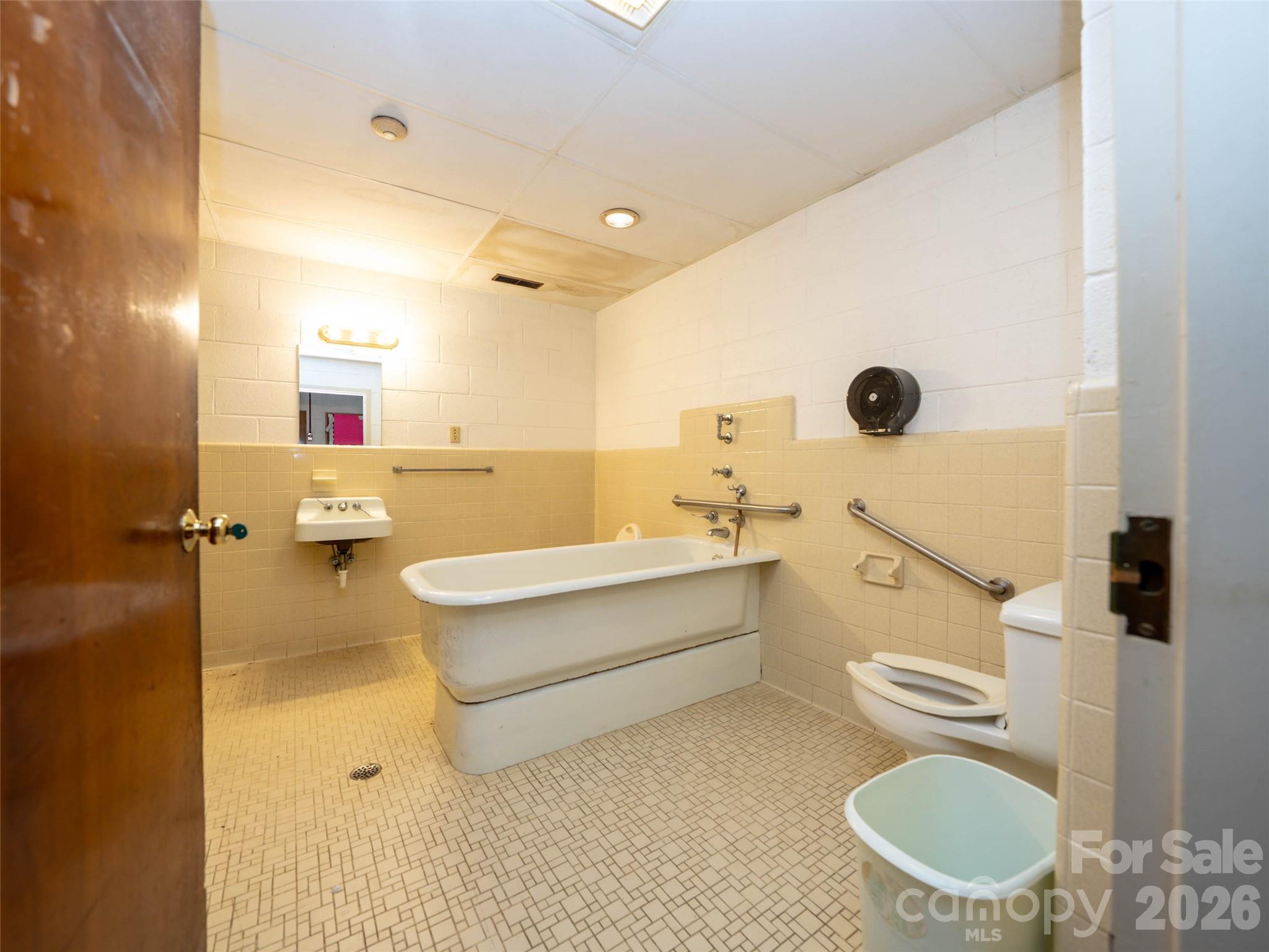 84 Chestnut Park Drive Property Photo 16