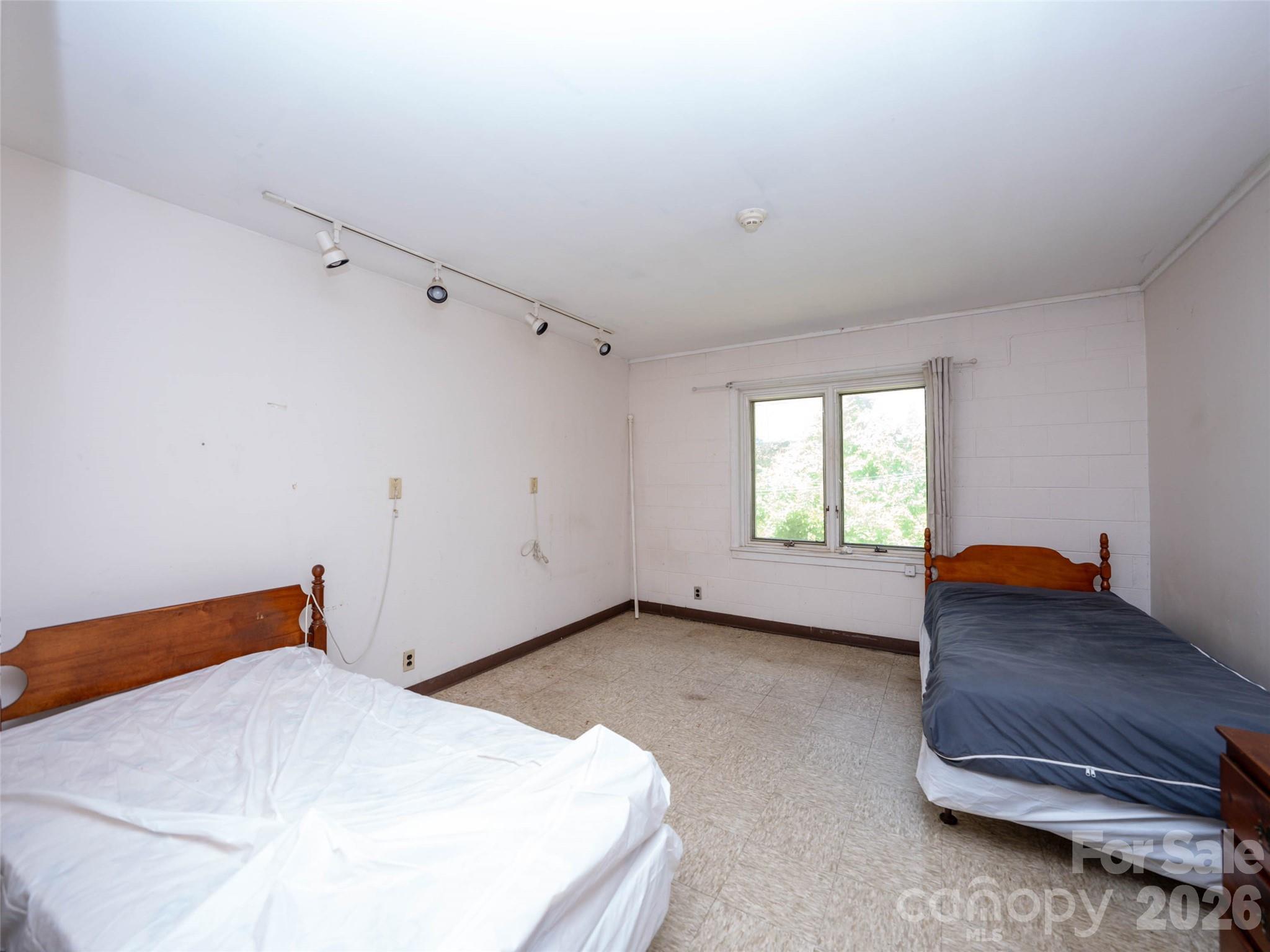 84 Chestnut Park Drive Property Photo 35