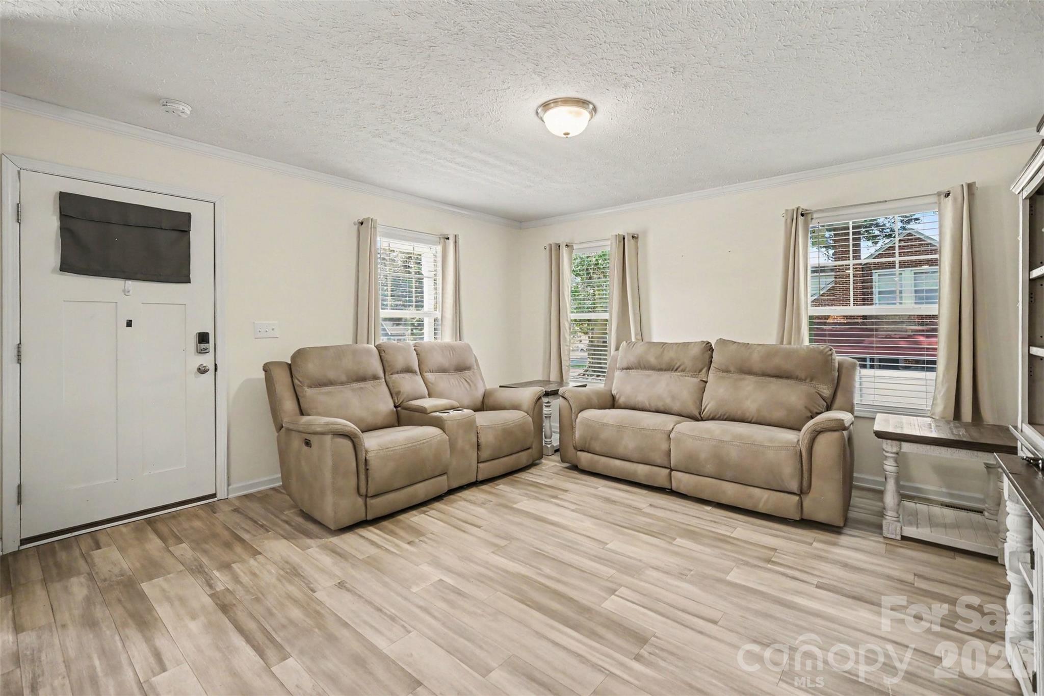 106 Beam Street Property Photo 5