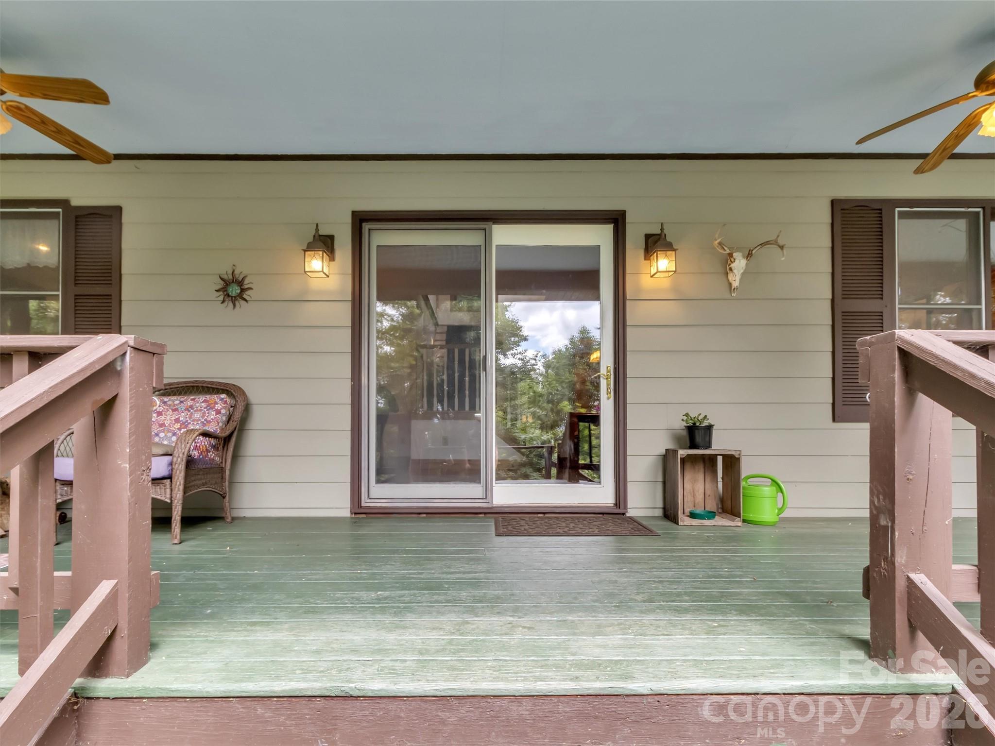 150 Sorghum Drive Property Photo 7