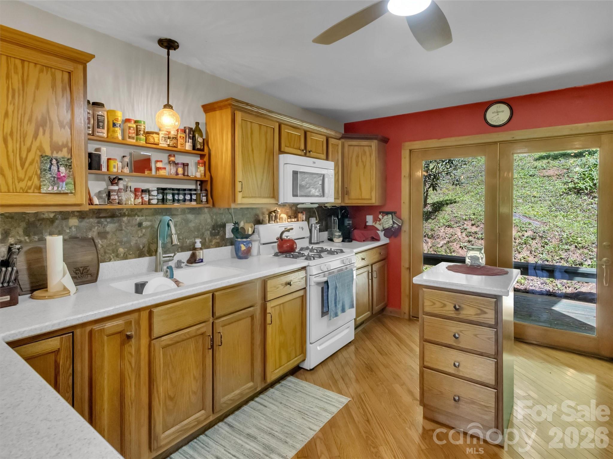 150 Sorghum Drive Property Photo 12