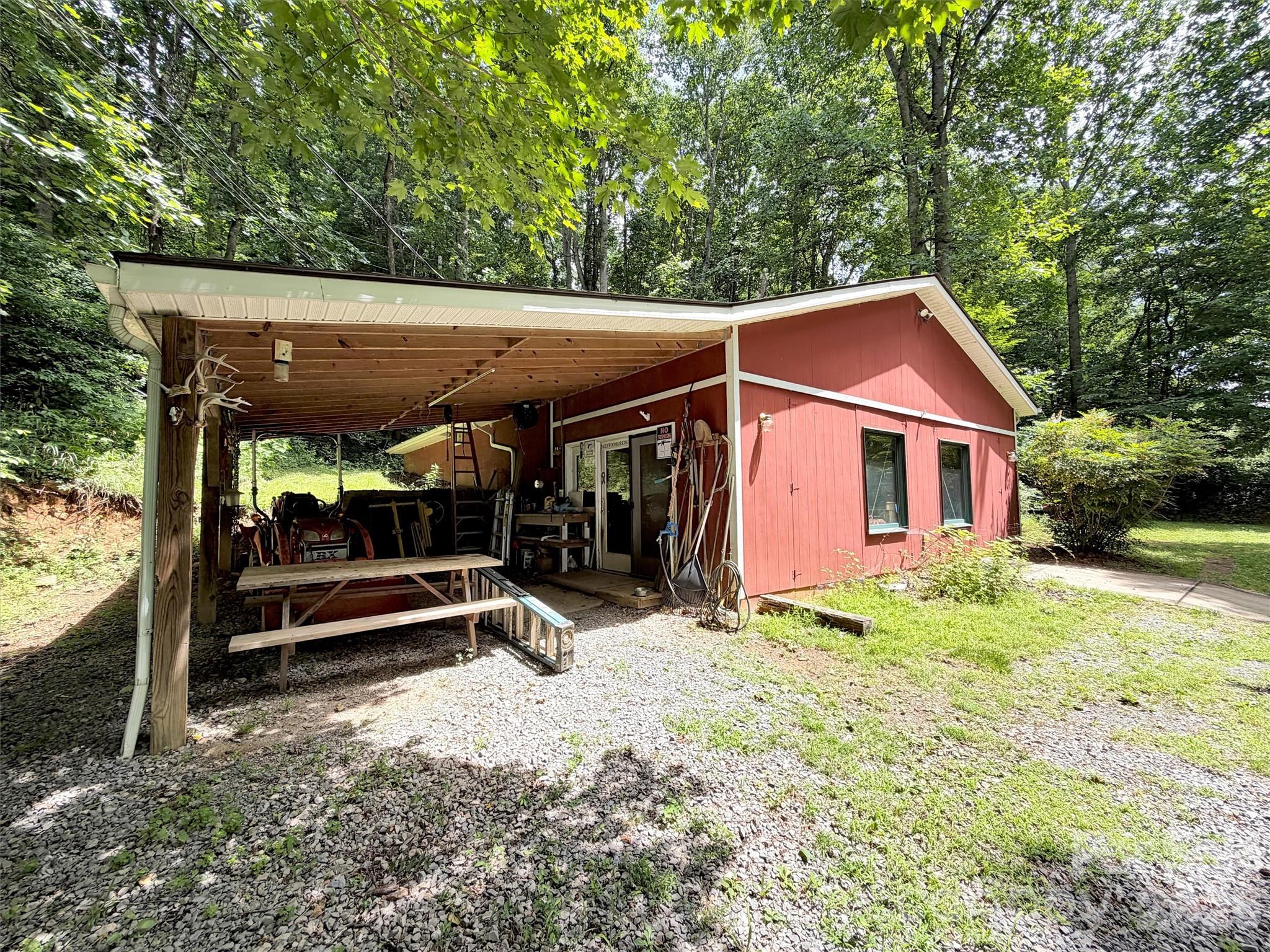 150 Sorghum Drive Property Photo 35