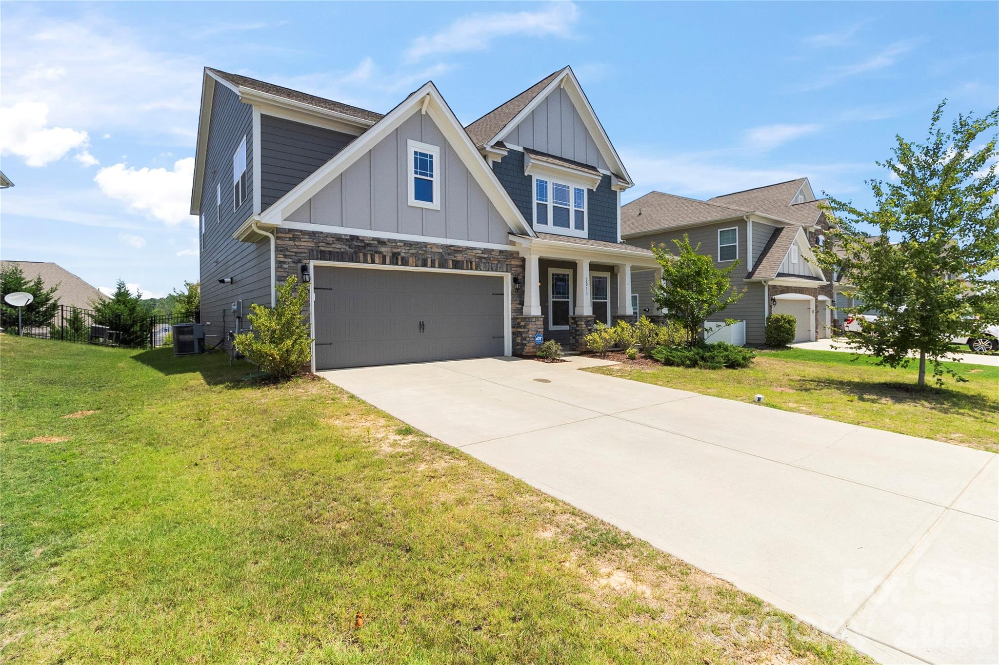 2011 Saddlebred Drive Property Photo 2