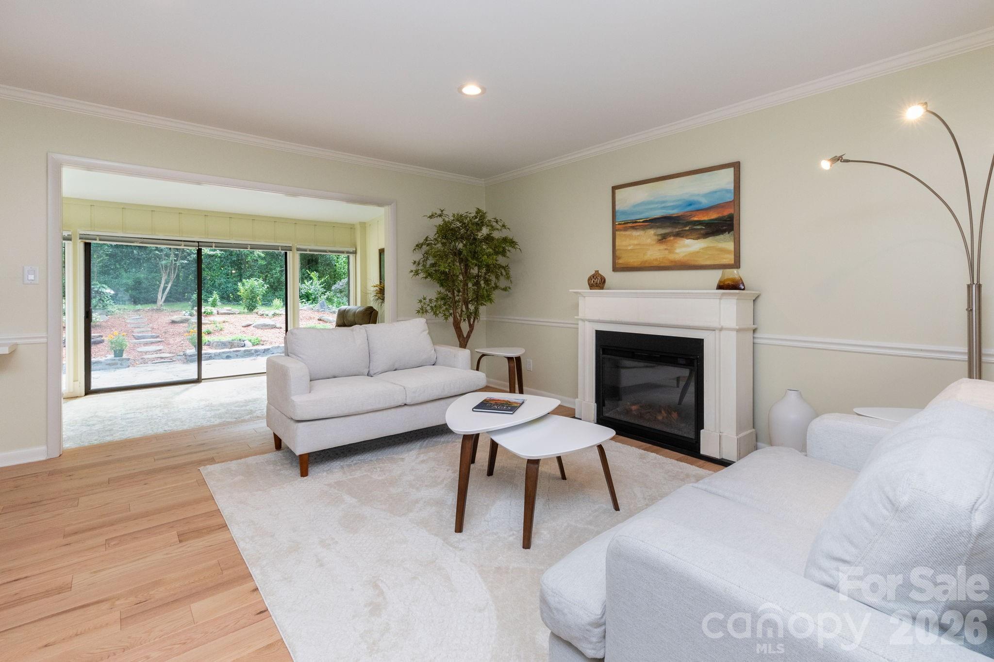 301 Crowfields Drive Property Photo 1