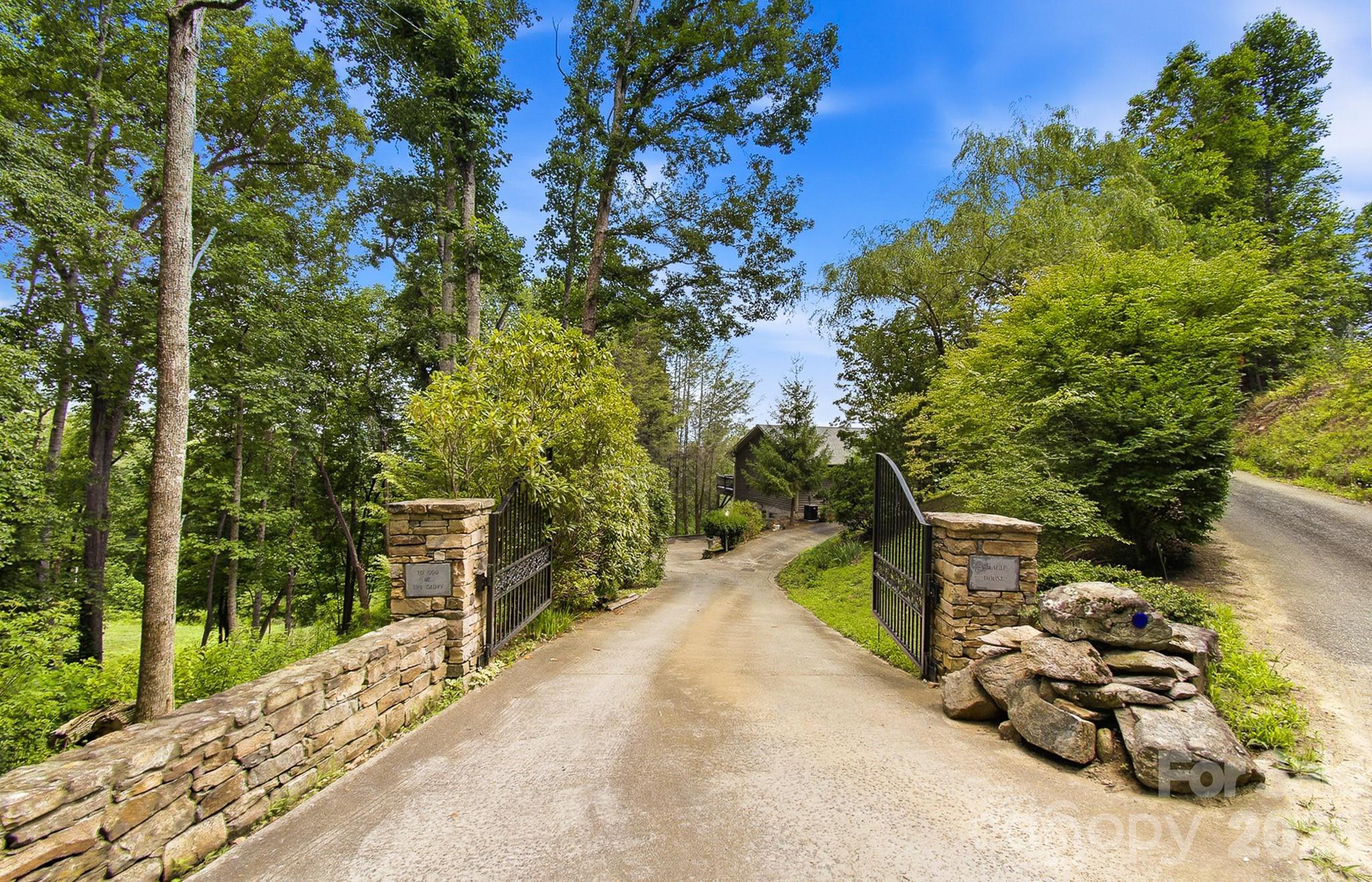 112 Windy Gap Road Property Photo 5