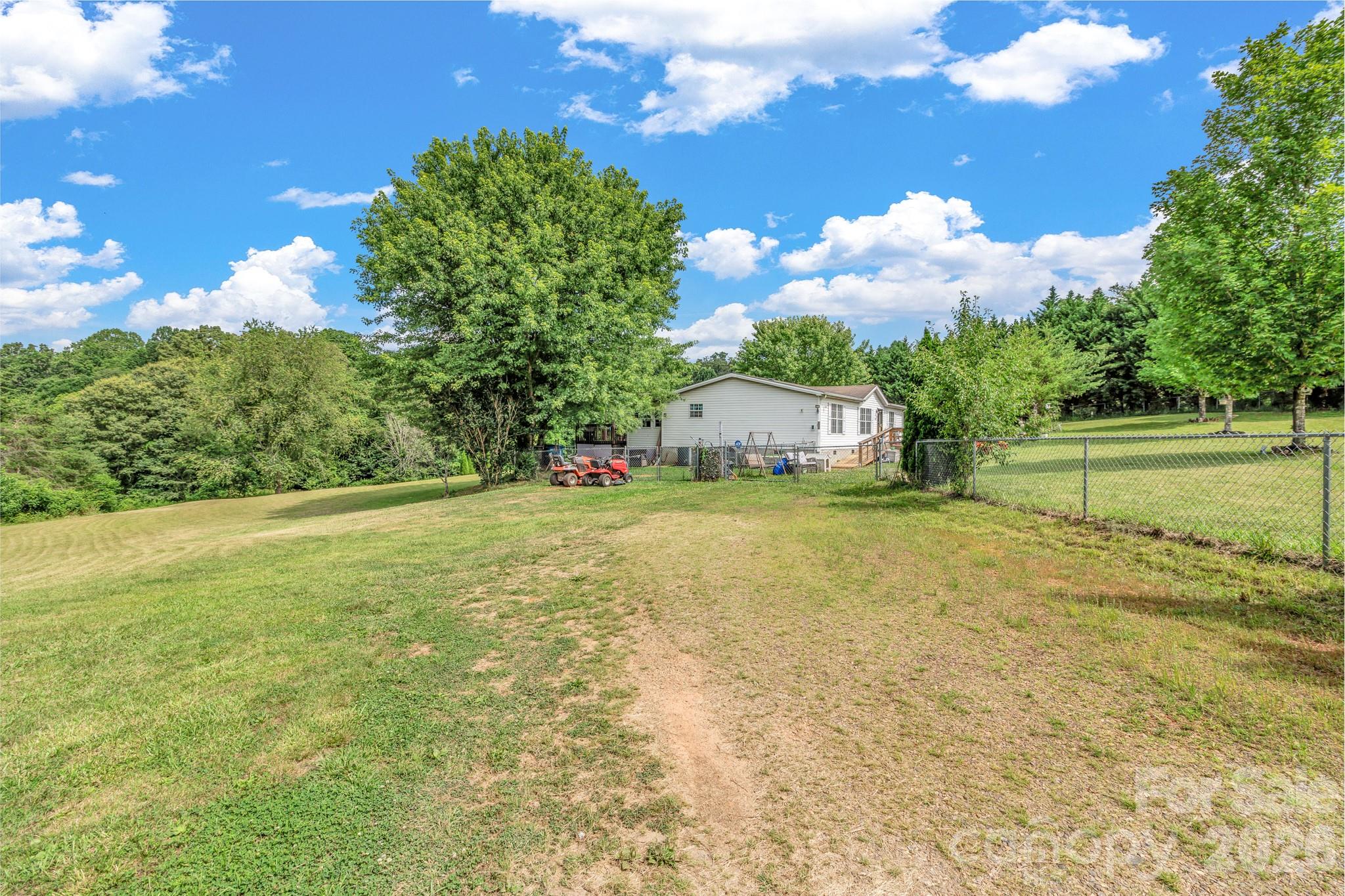 147 High Valley Estates Drive Property Photo 2