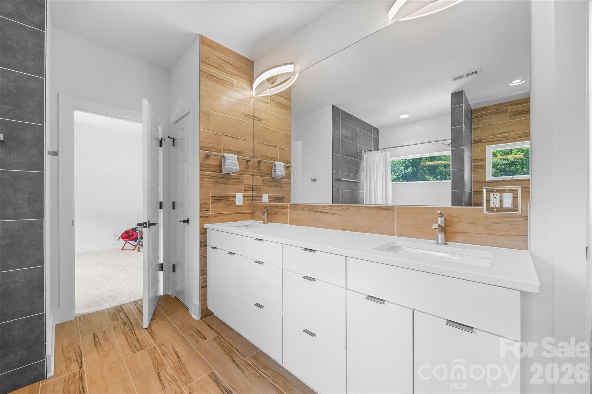 1216 Goodwin Avenue Property Photo 19
