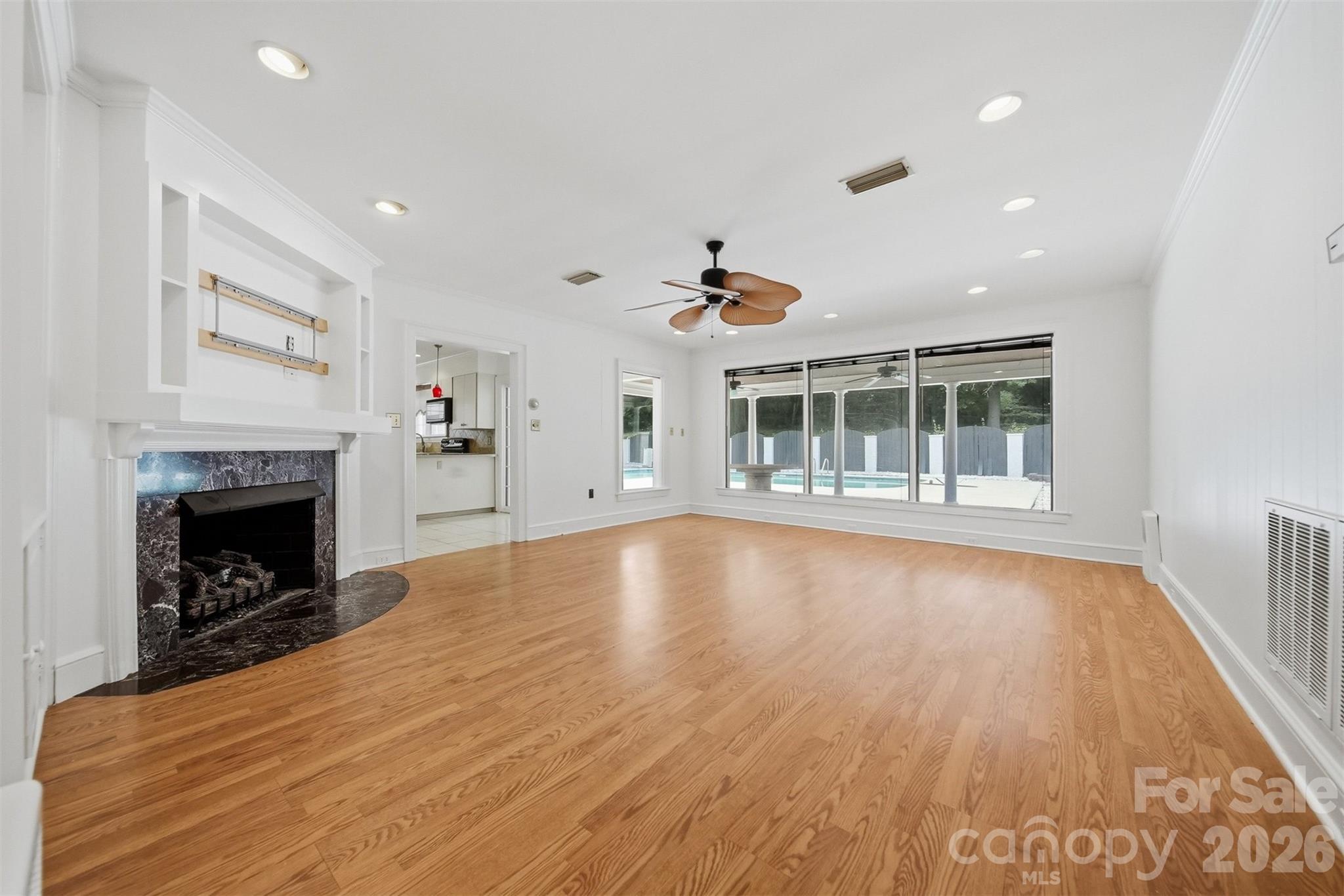 521 5th Street Property Photo 12