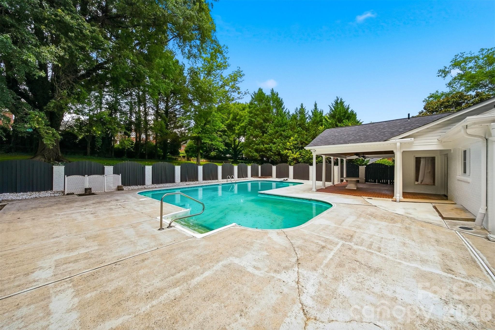 521 5th Street Property Photo 43