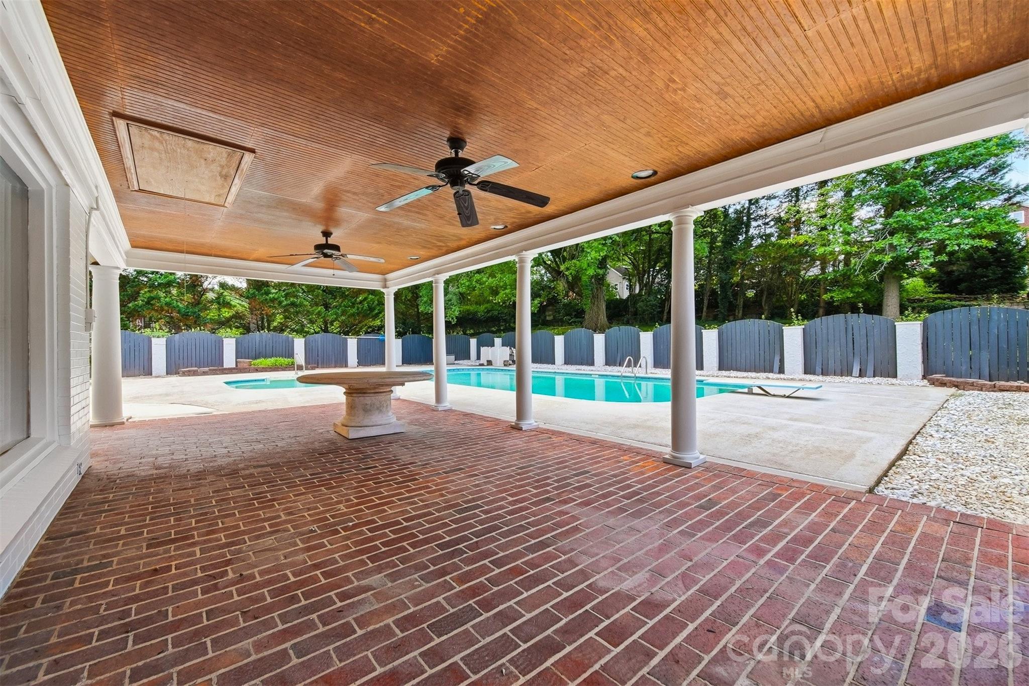 521 5th Street Property Photo 44