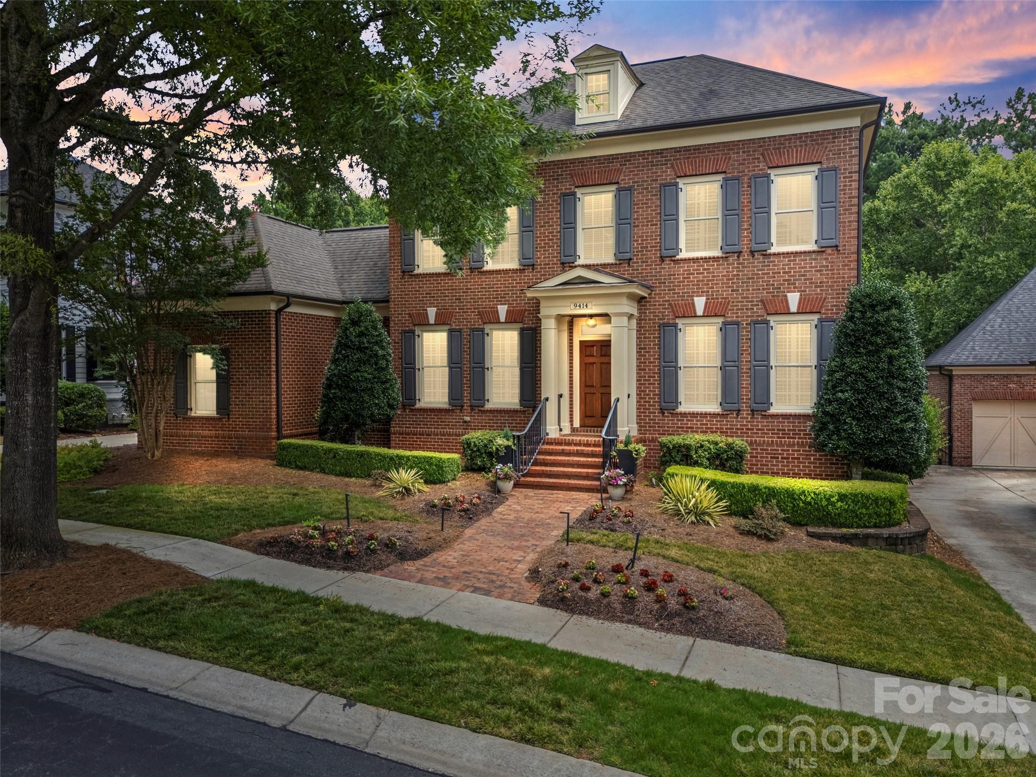 9414 Heydon Hall Circle Property Photo 1