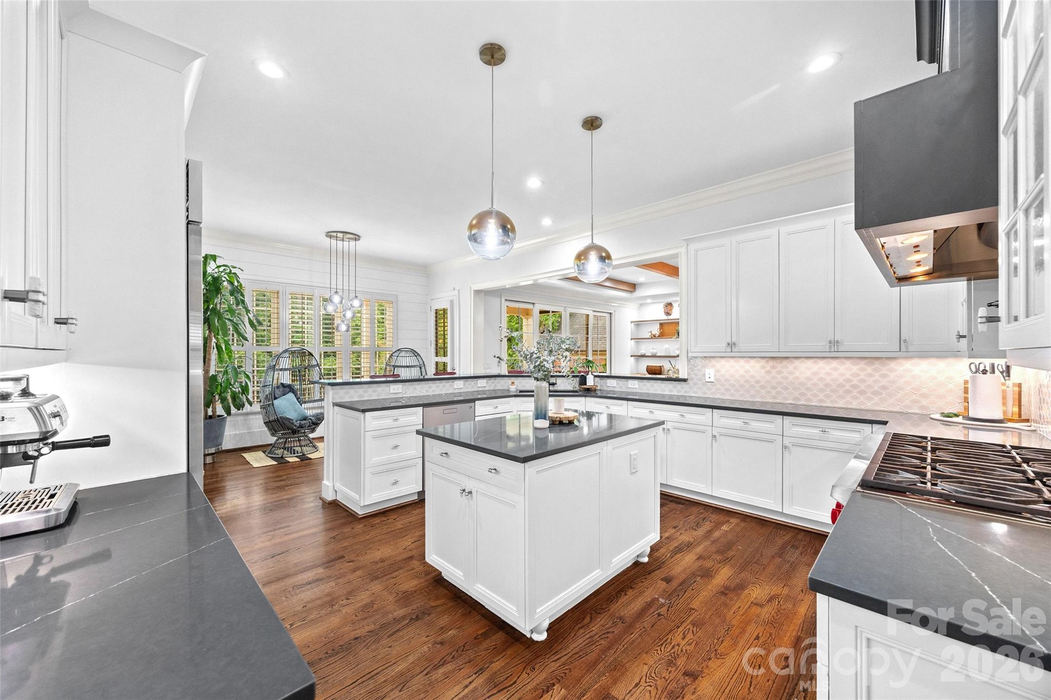 9414 Heydon Hall Circle Property Photo 8