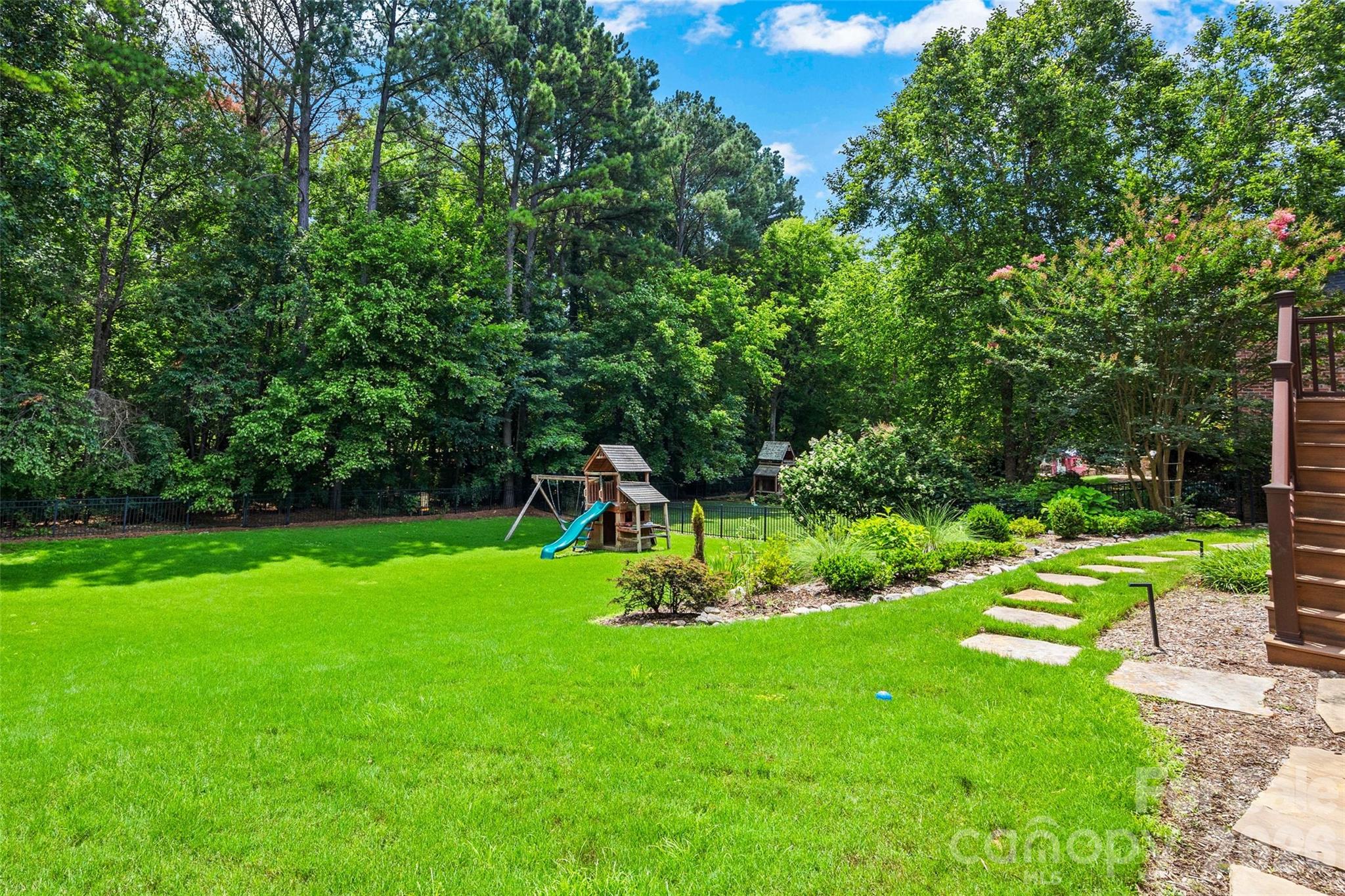 9414 Heydon Hall Circle Property Photo 39