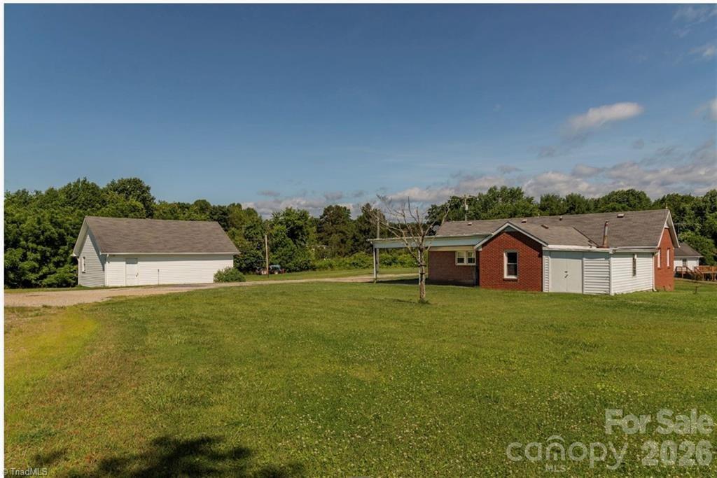 820 Suncrest Orchard Road Property Photo 1