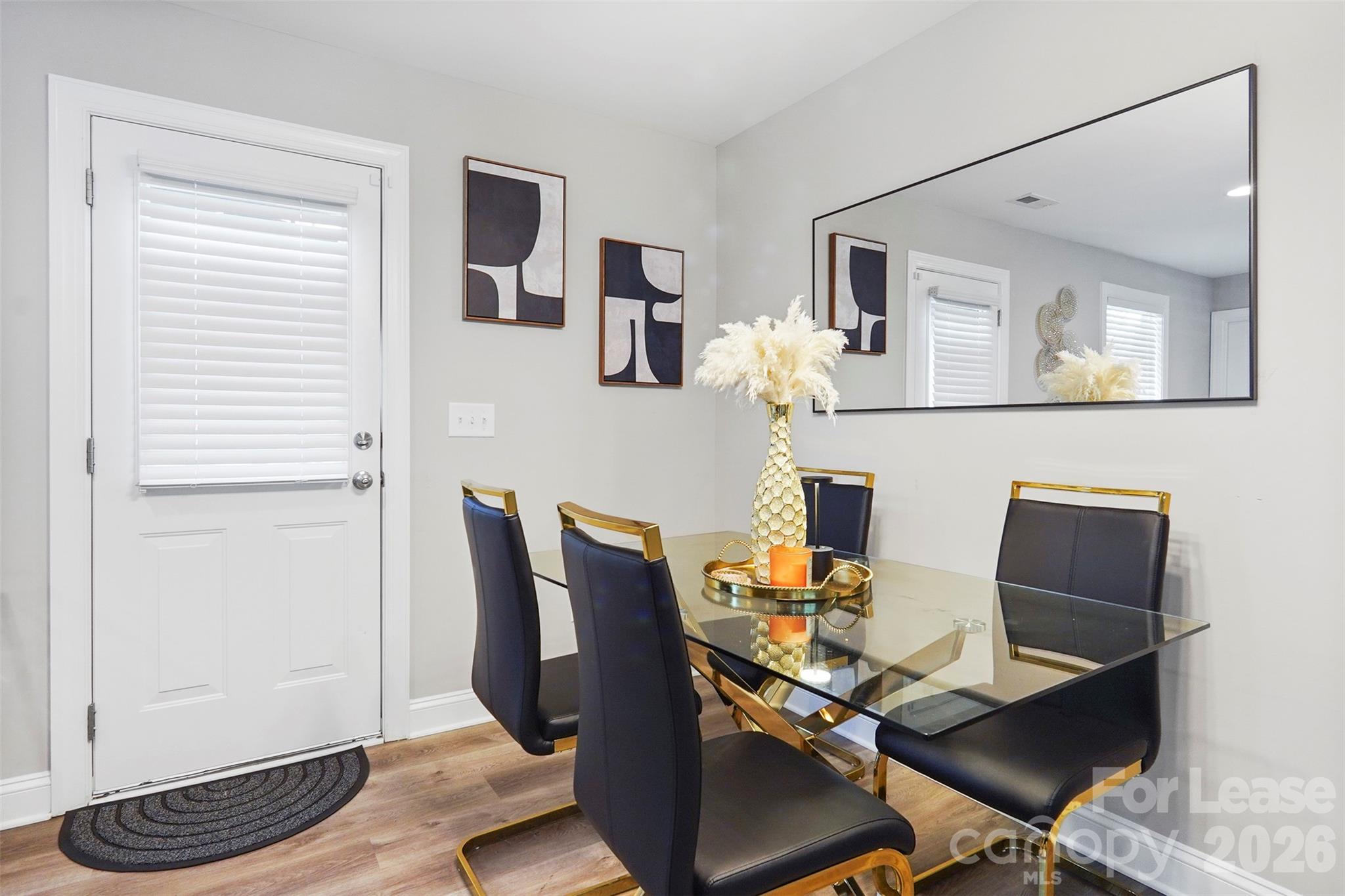 2675 Elmin Street Property Photo 19