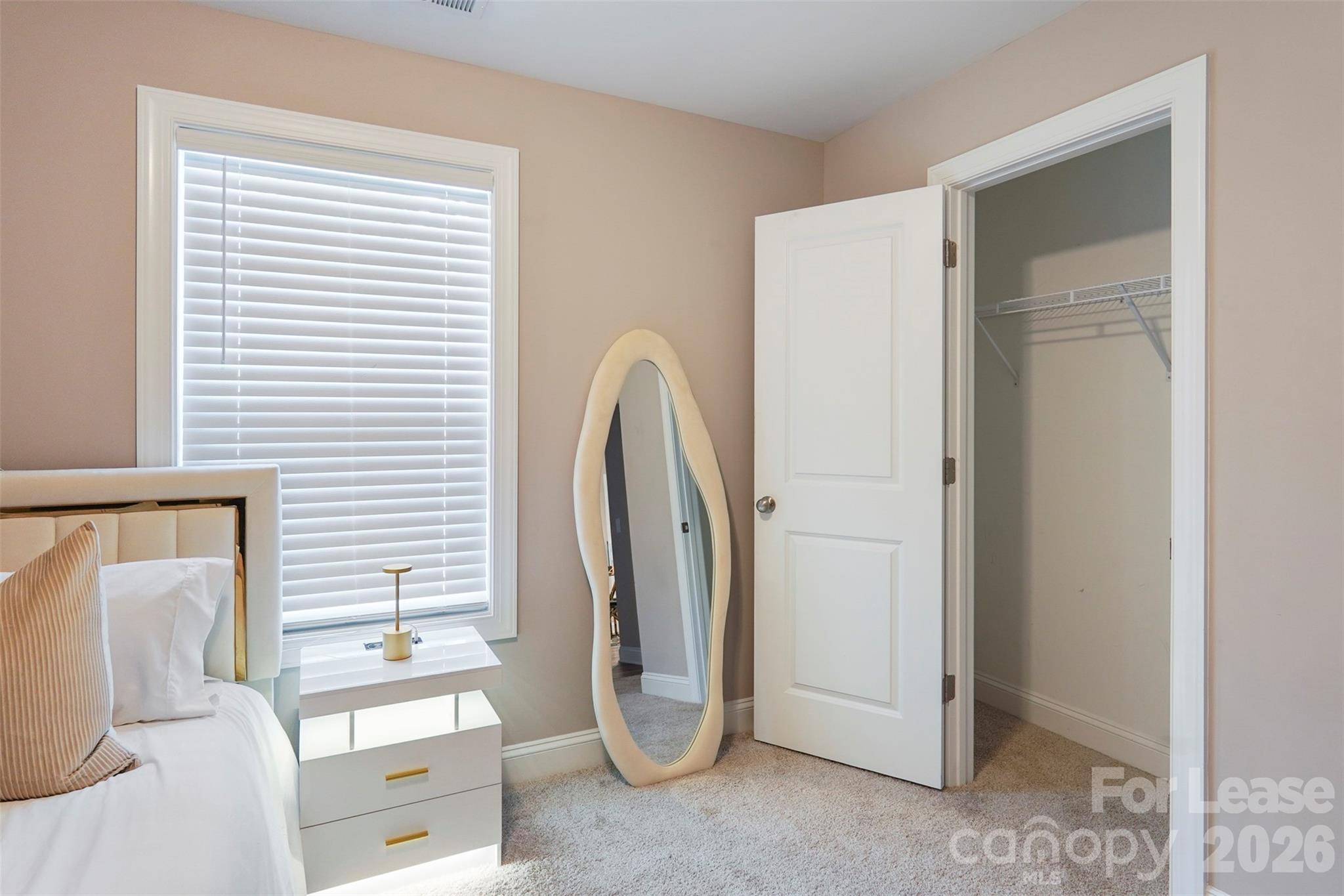 2675 Elmin Street Property Photo 28