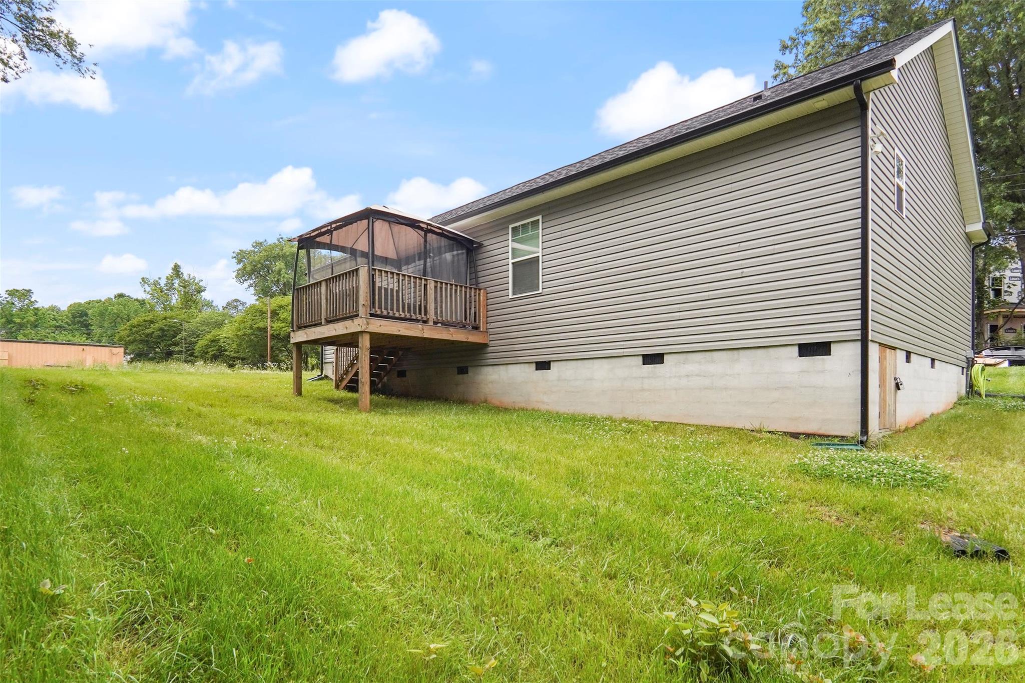 2675 Elmin Street Property Photo 40
