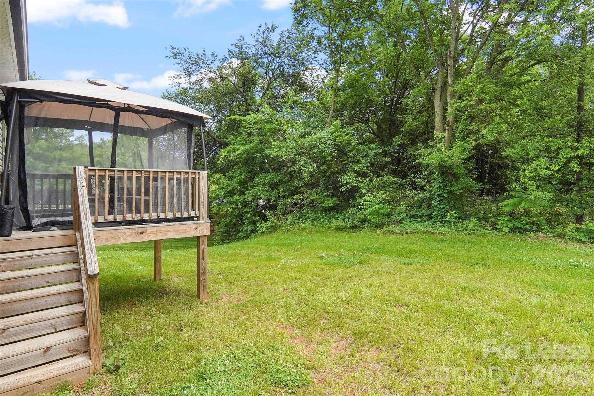 2675 Elmin Street Property Photo 42