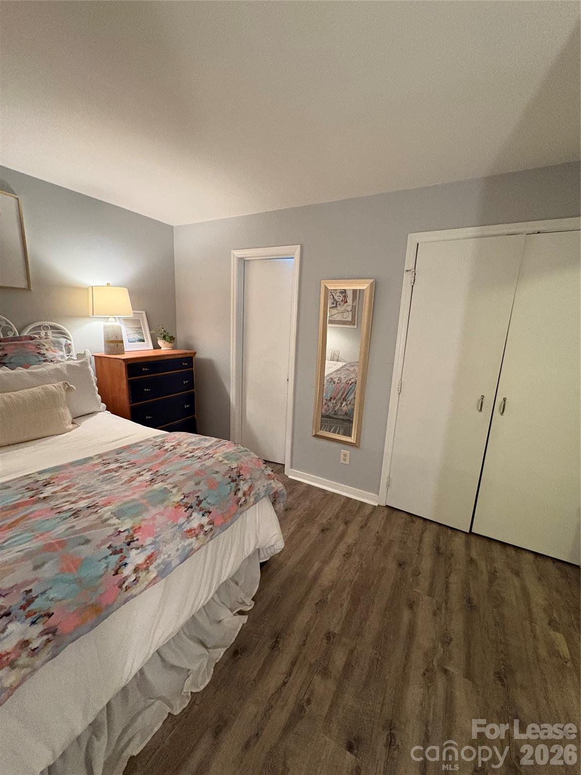 300 E Park Avenue Property Photo 4